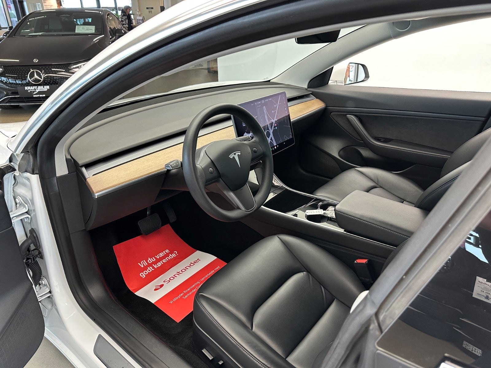 Tesla Model 3 Standard Range Plus, 325hk, 2020