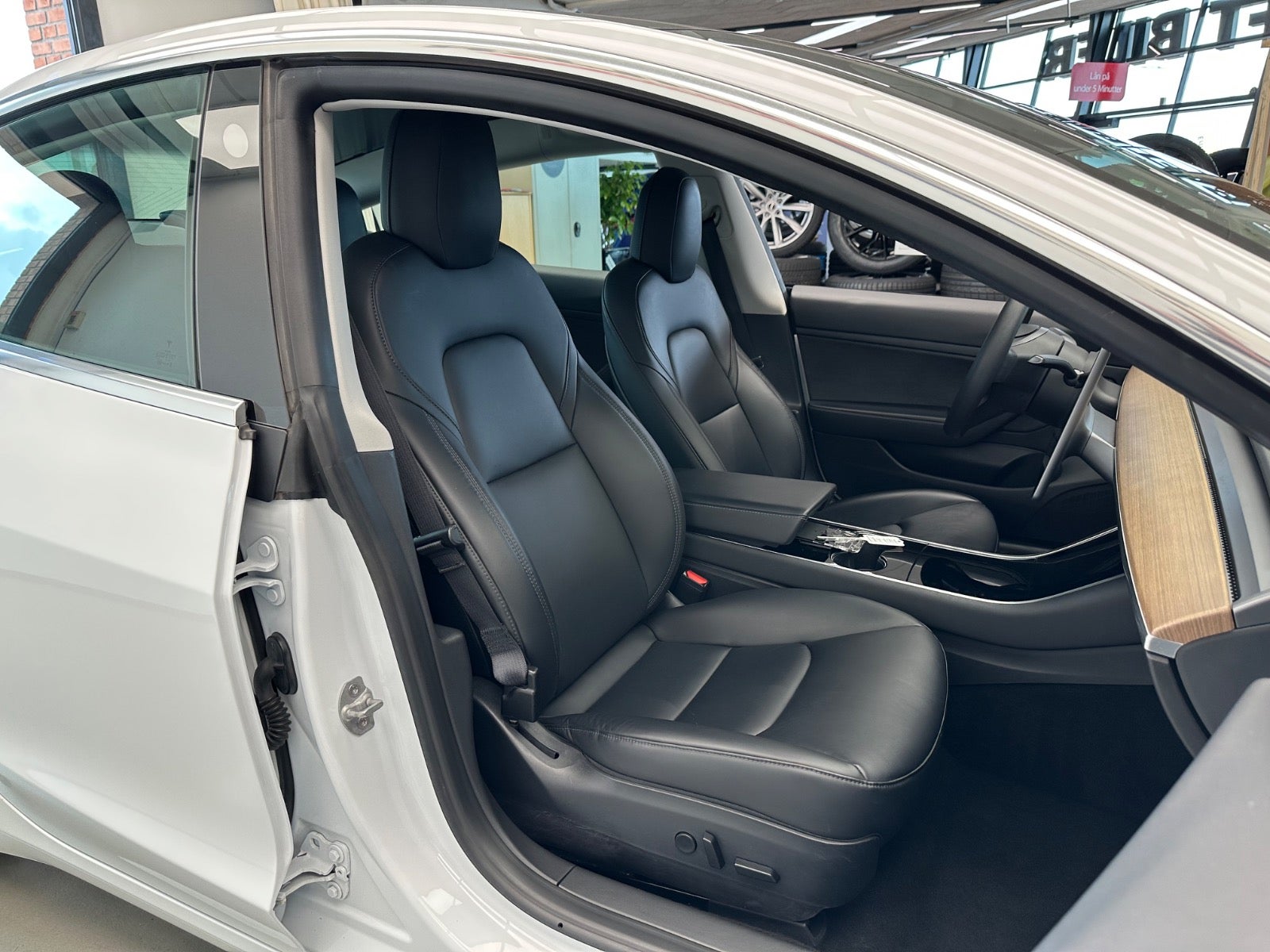 Tesla Model 3 Standard Range Plus, 325hk, 2020