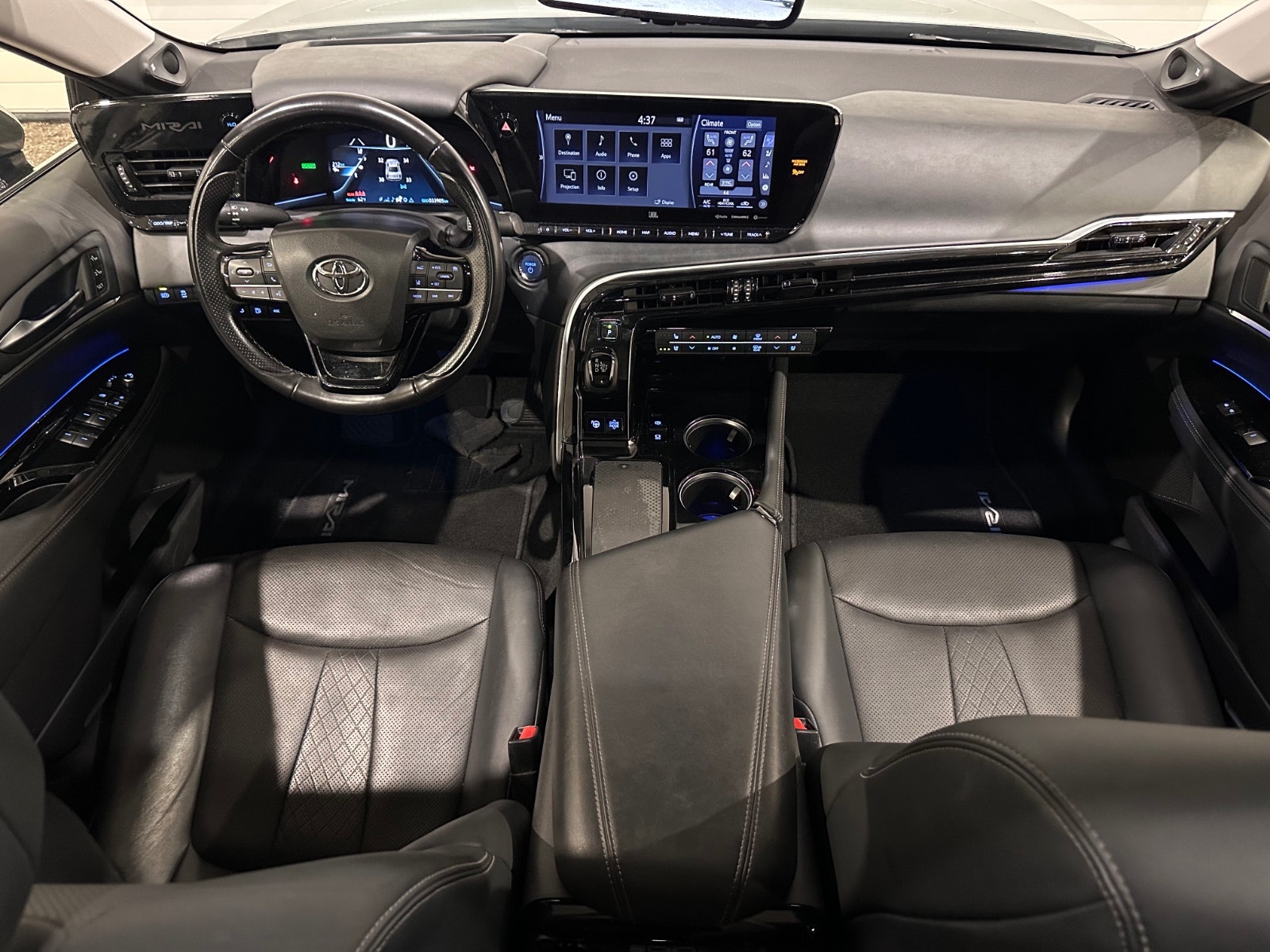 Toyota Mirai FuelCell, 182hp, 2021