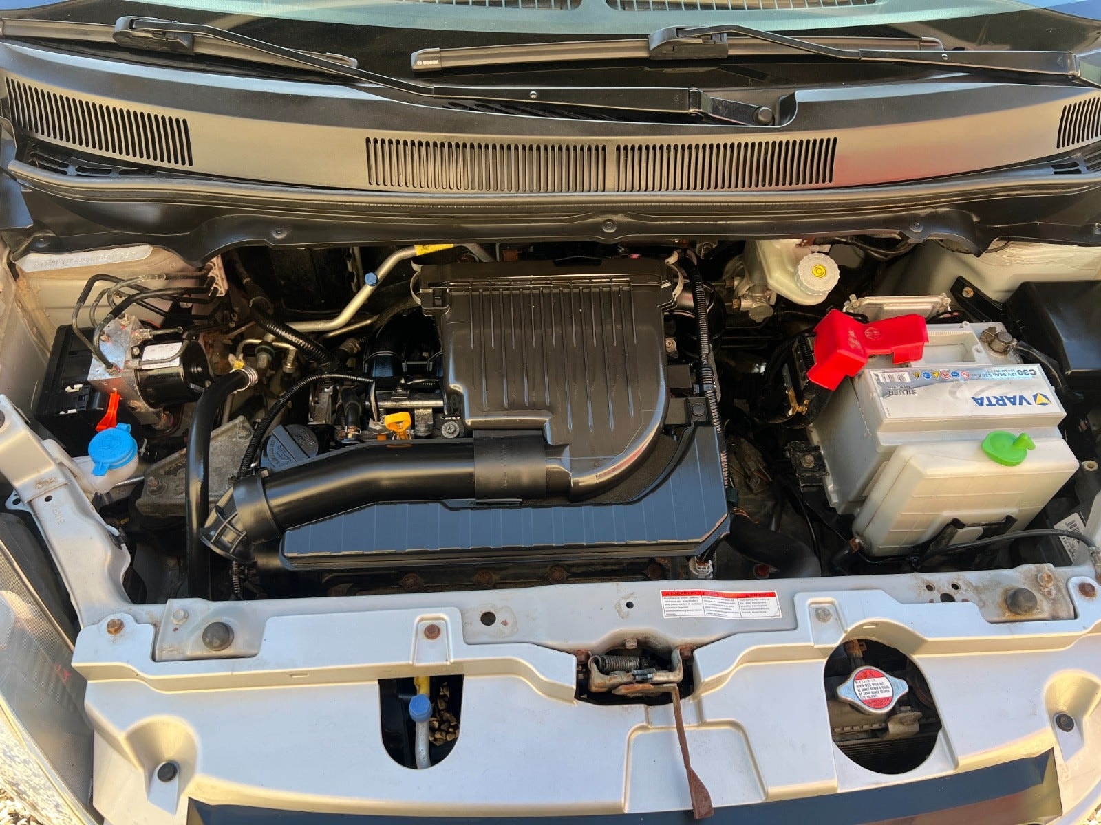 Suzuki Splash 1.2 DOHC 16V VVT Automatic, 94hp, 2011