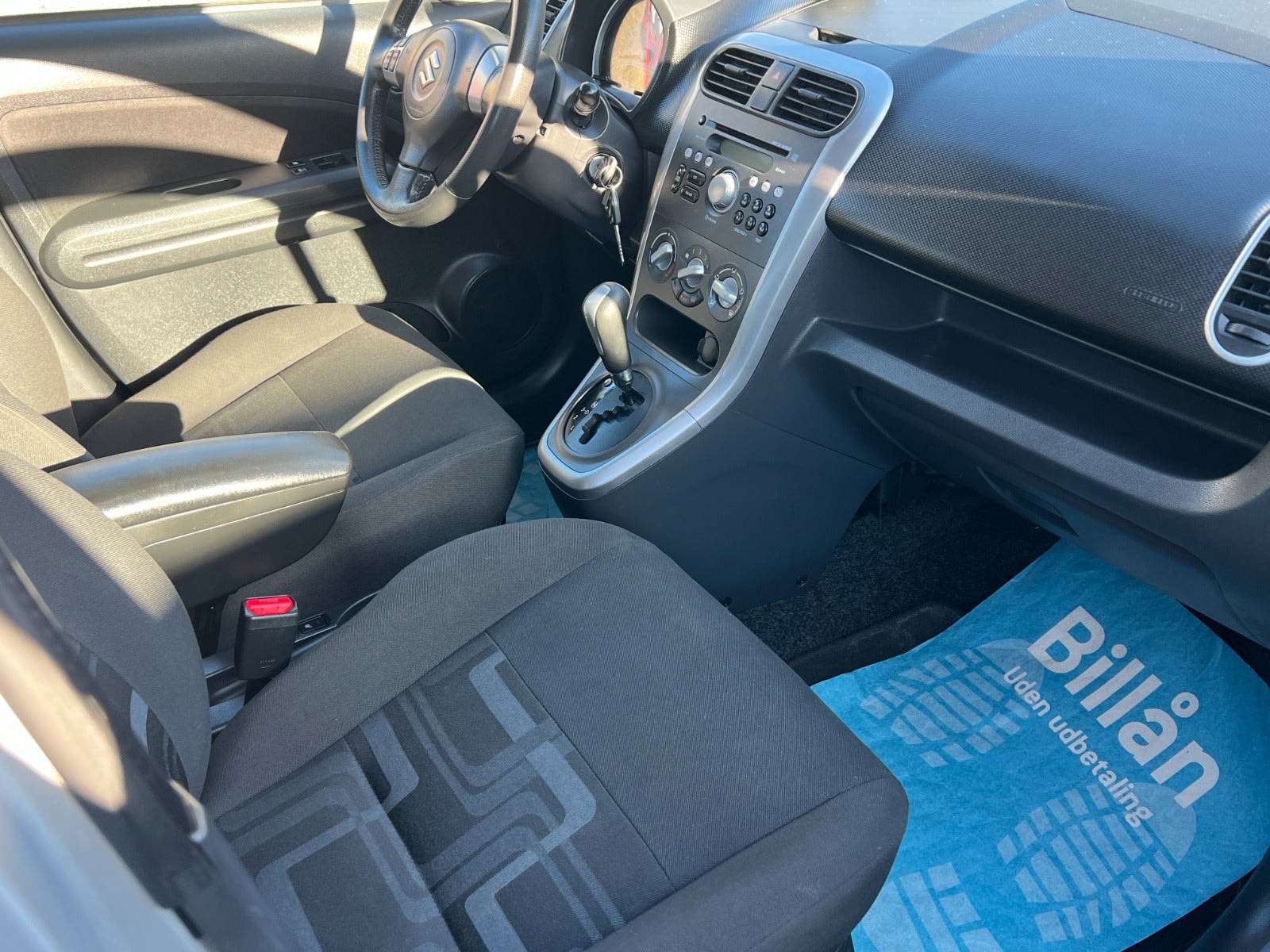 Suzuki Splash 1.2 DOHC 16V VVT Automatic, 94hp, 2011