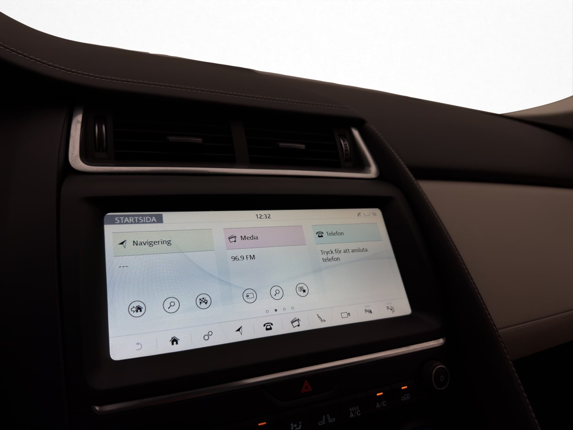 Jaguar E-Pace P250 AWD Automatic, 9-trins, 249ps, 2018