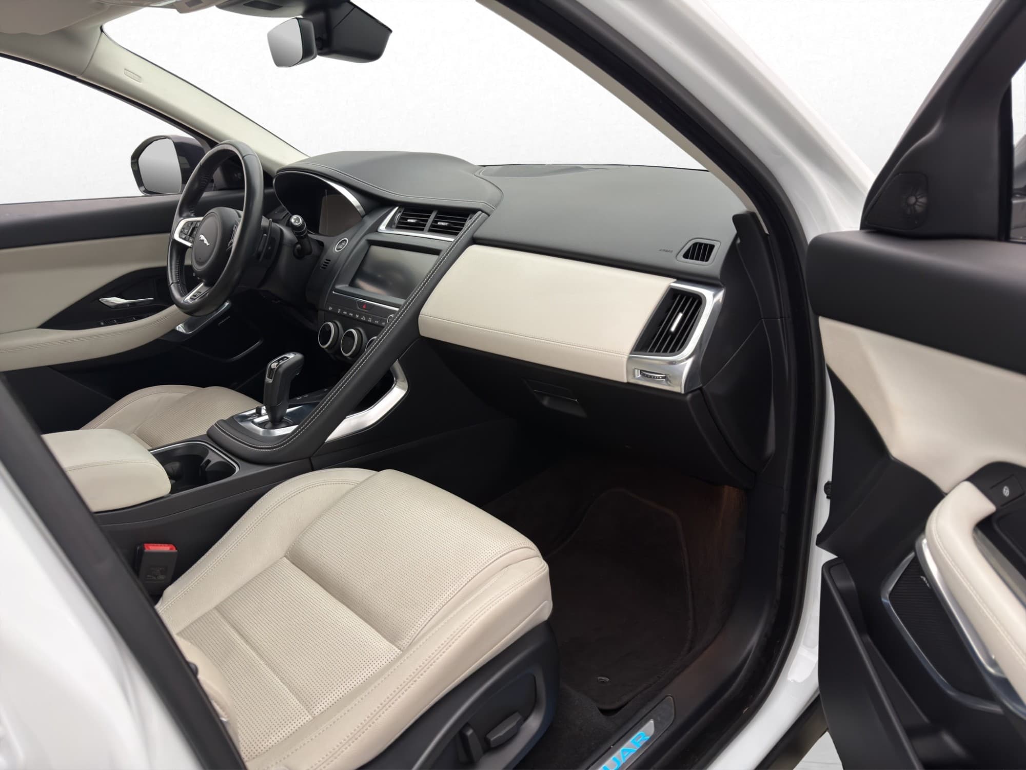Jaguar E-Pace P250 AWD Automatic, 9-trins, 249ps, 2018