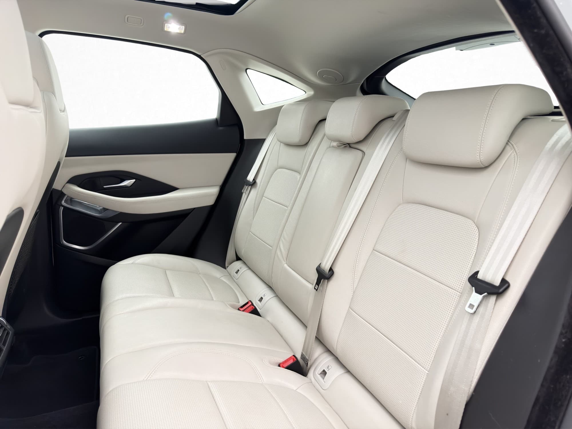 Jaguar E-Pace P250 AWD Automatic, 9-trins, 249ps, 2018
