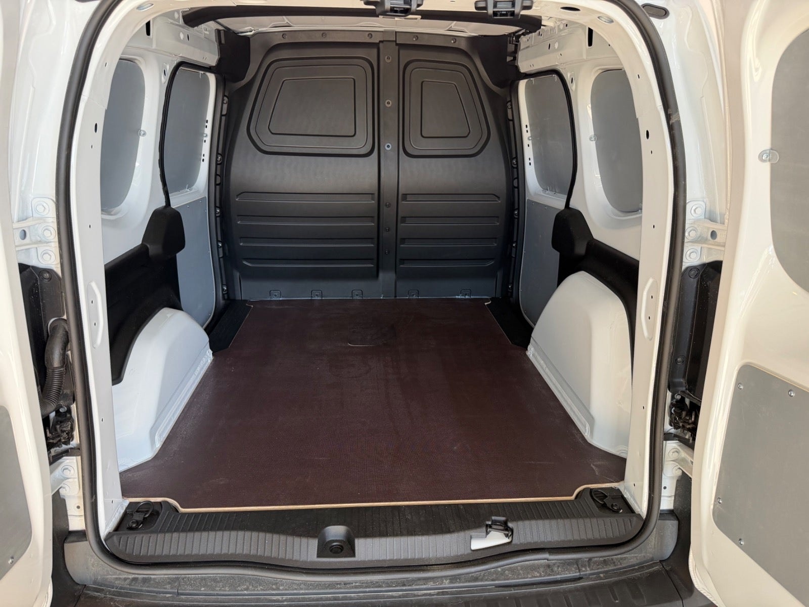Renault Kangoo E-Tech, 122ps, 2026
