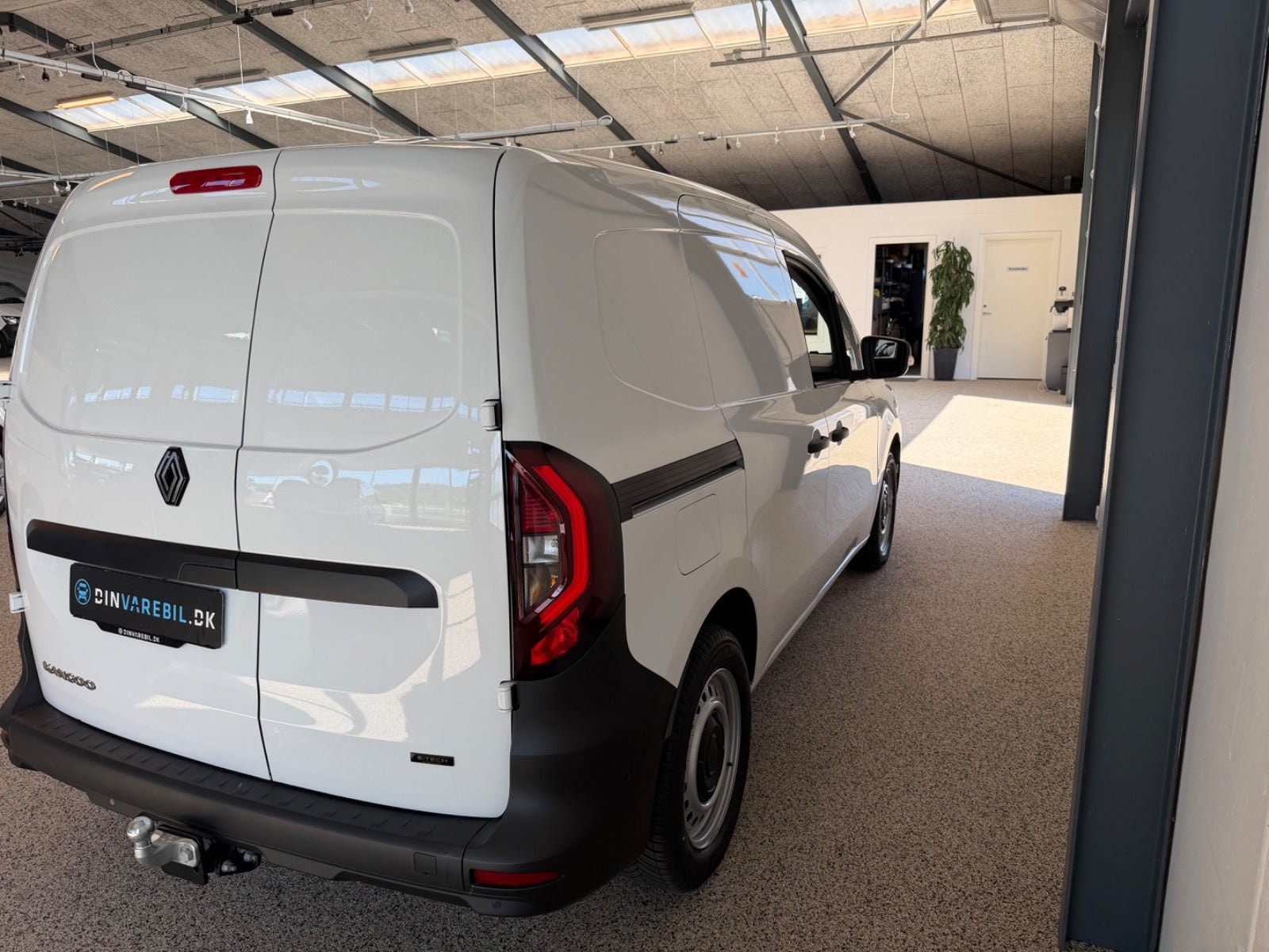 Renault Kangoo E-Tech, 122ps, 2026