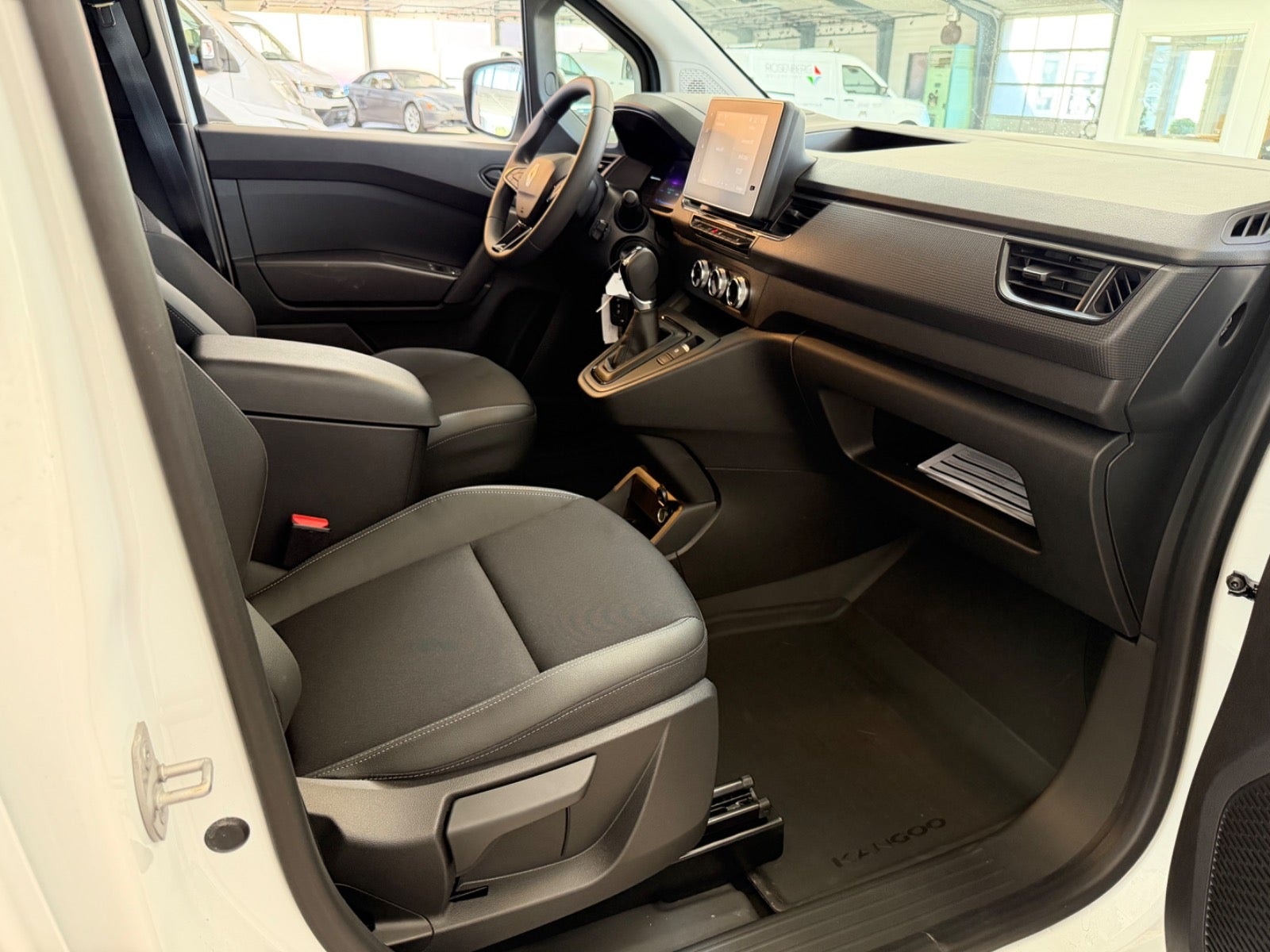 Renault Kangoo E-Tech, 122ps, 2026