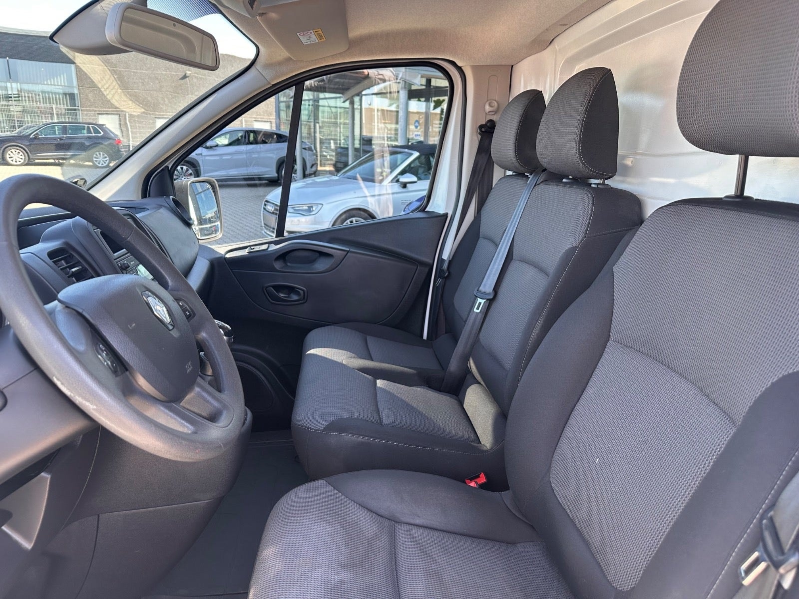 Renault Trafic Panel Van 3.0t 2.0 dCi Manual, 6-trins, 120ps, 2019