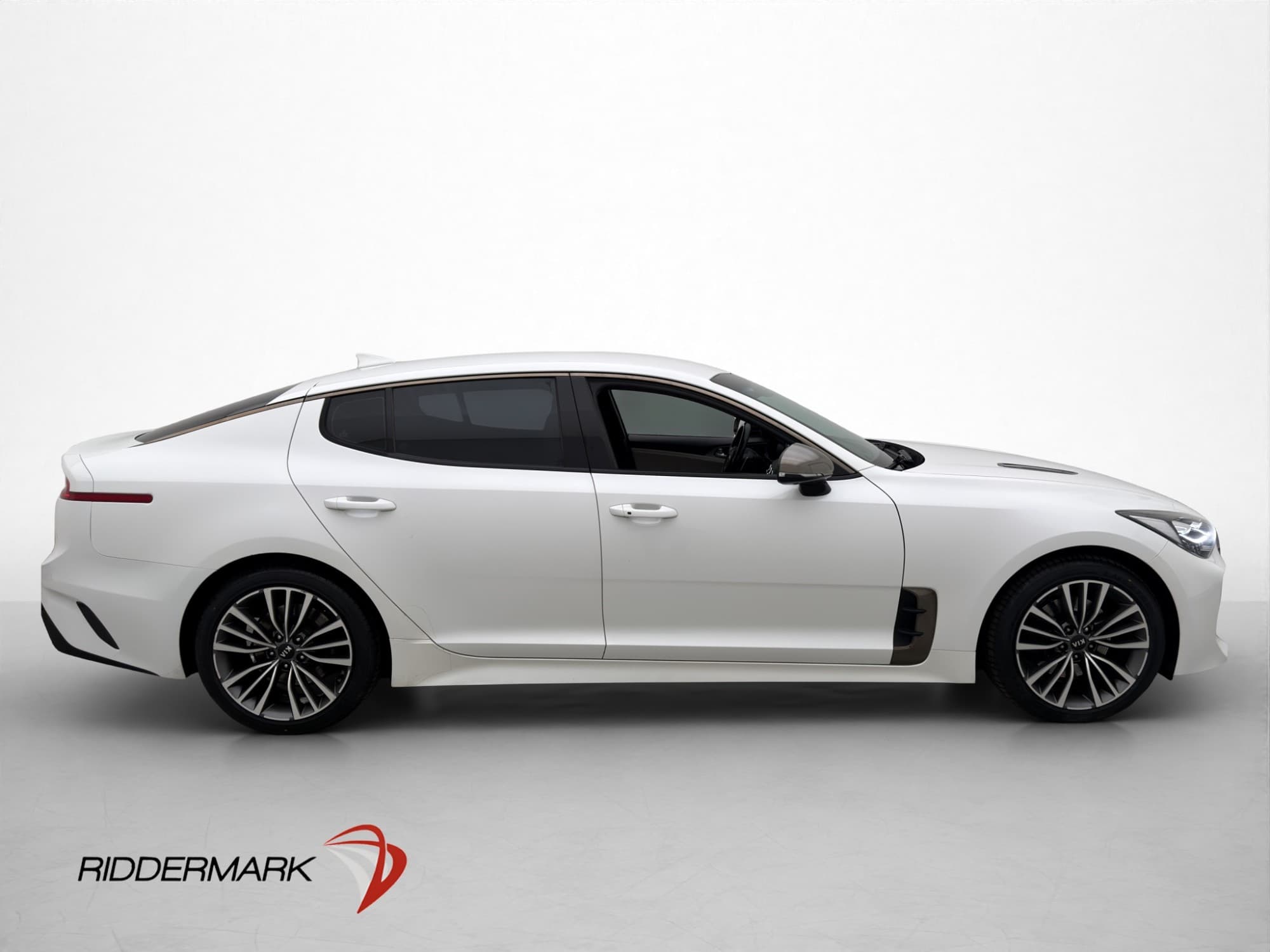 Kia Stinger 2.2 CRDi AWD Automatic, 8-trins, 200ps, 2018
