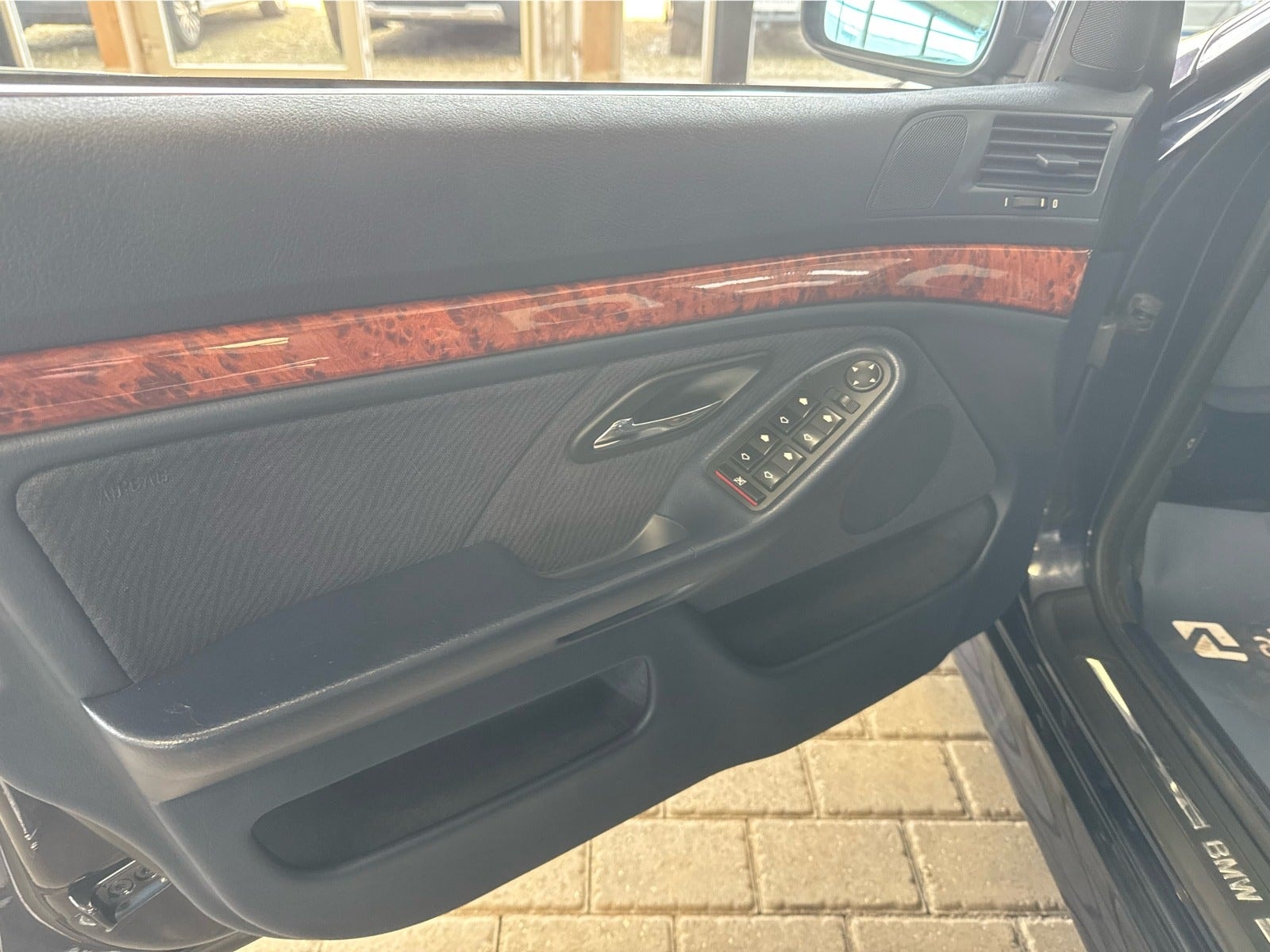 BMW 523i Sedan Automatic, 5-trins, 170ps, 1999