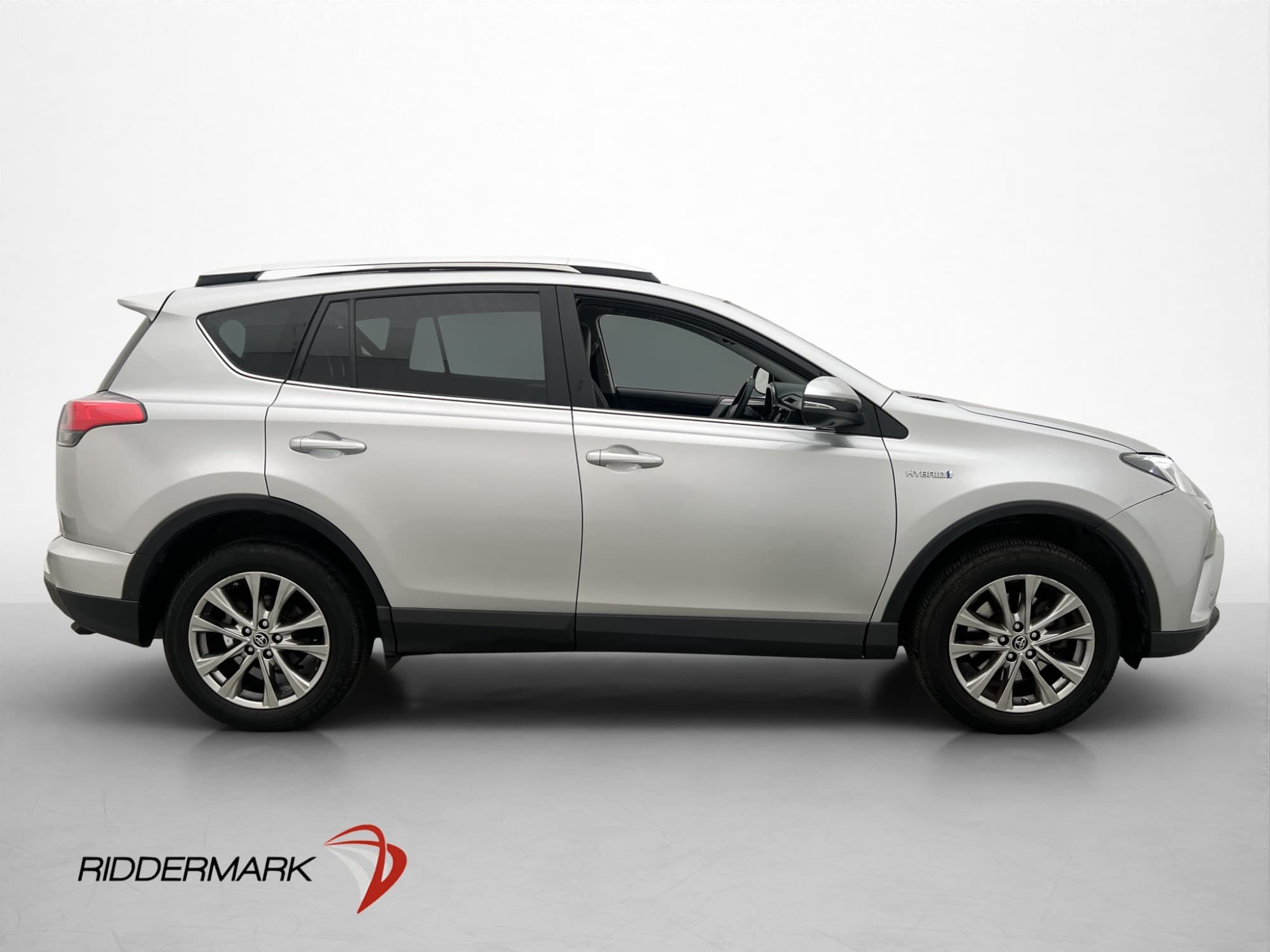 Toyota RAV4 Hybrid 2.5 Dual VVT-i AWD-i E-CVT, 197hp, 2016