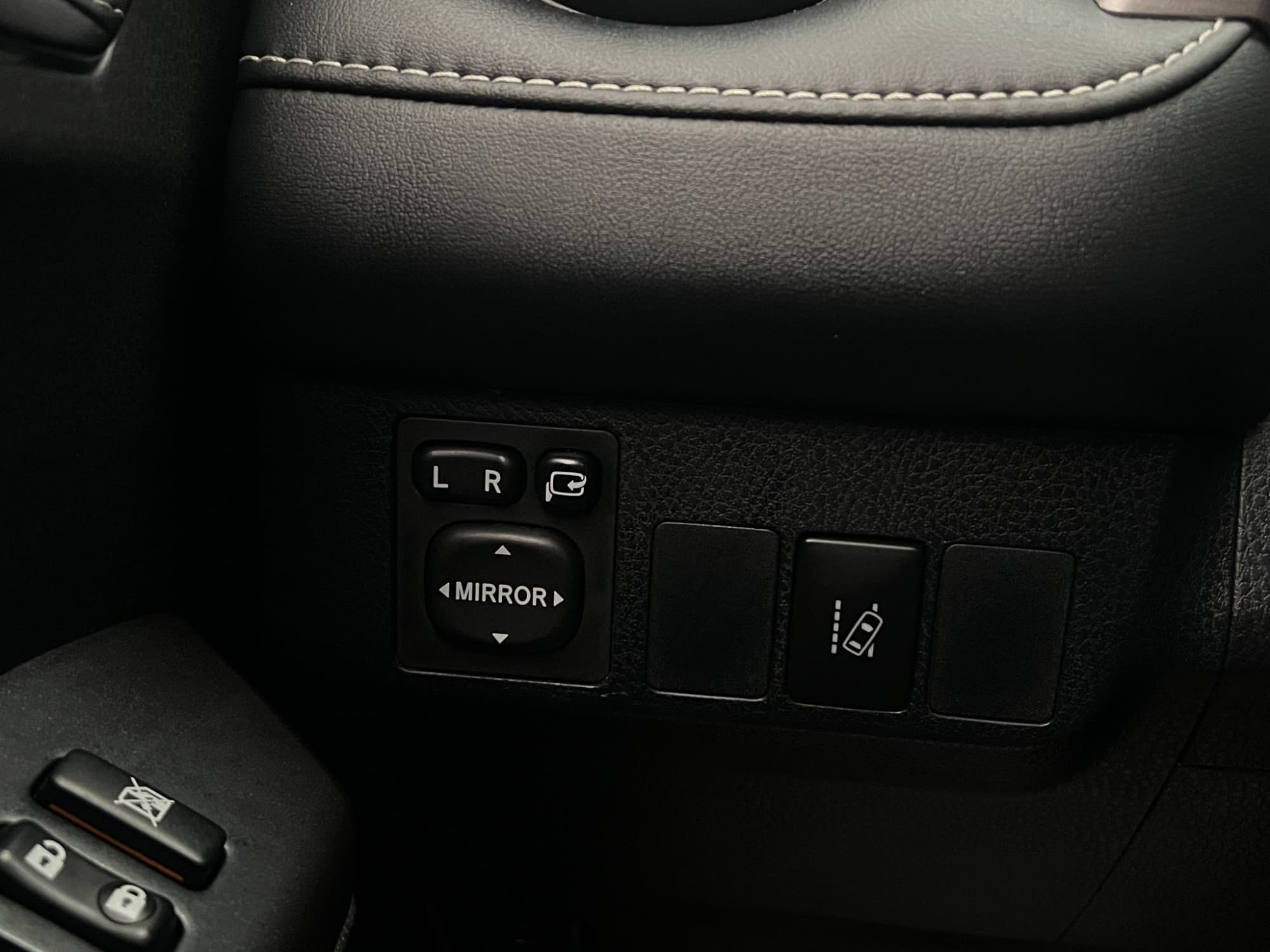 Toyota RAV4 Hybrid 2.5 Dual VVT-i AWD-i E-CVT, 197hp, 2016