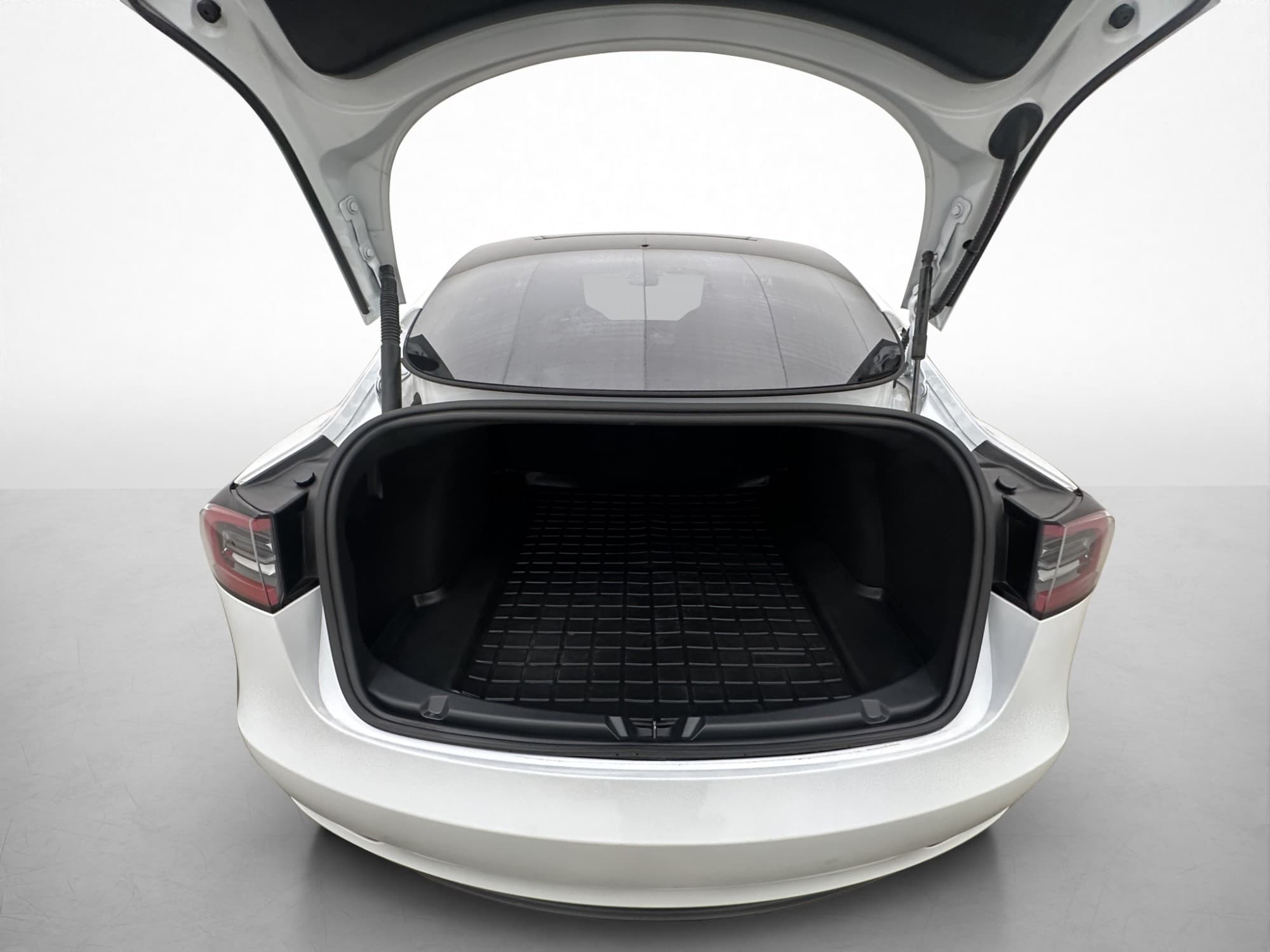 Tesla Model 3 Standard Range, 283ps, 2023