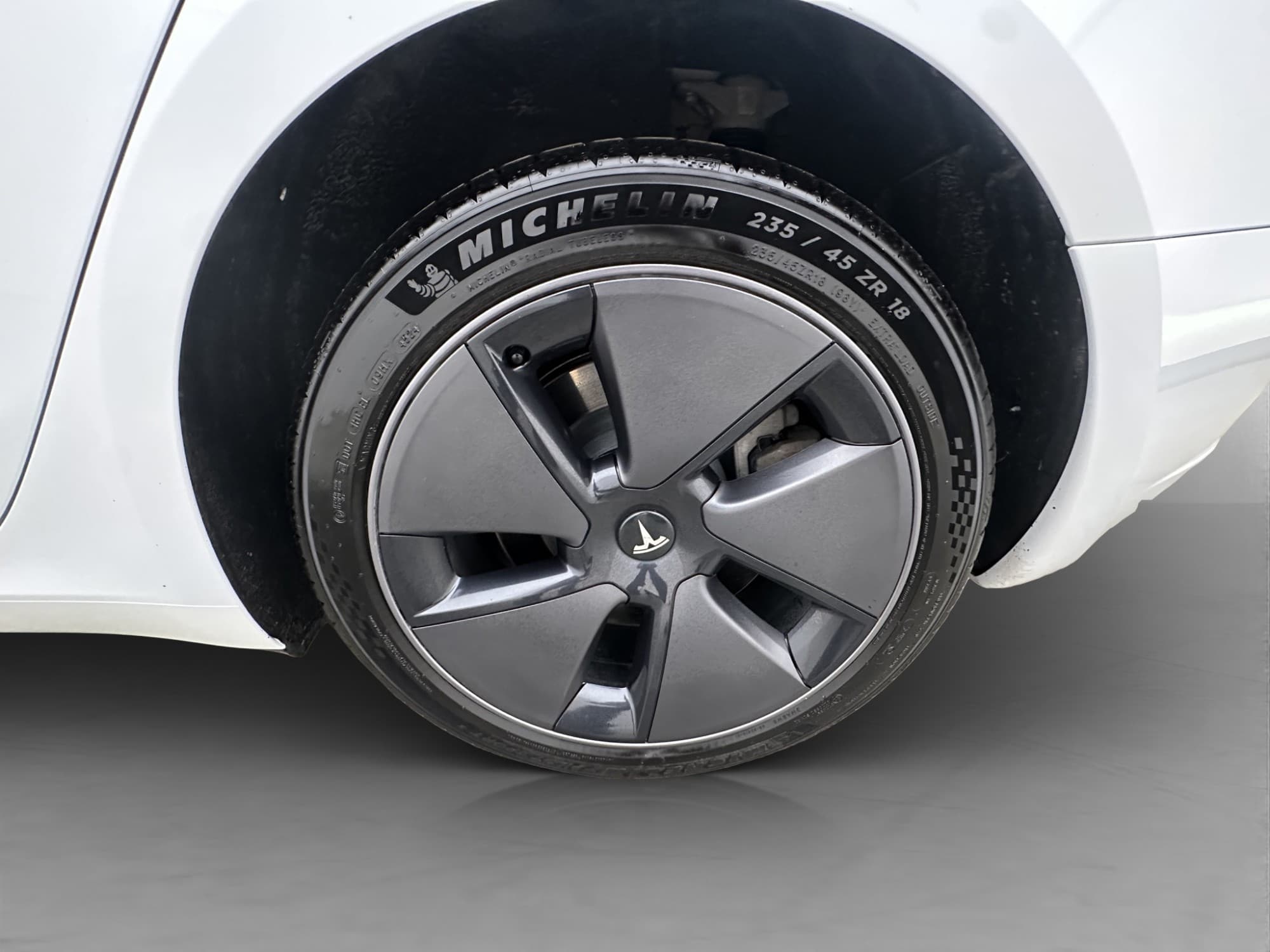 Tesla Model 3 Standard Range, 283ps, 2023