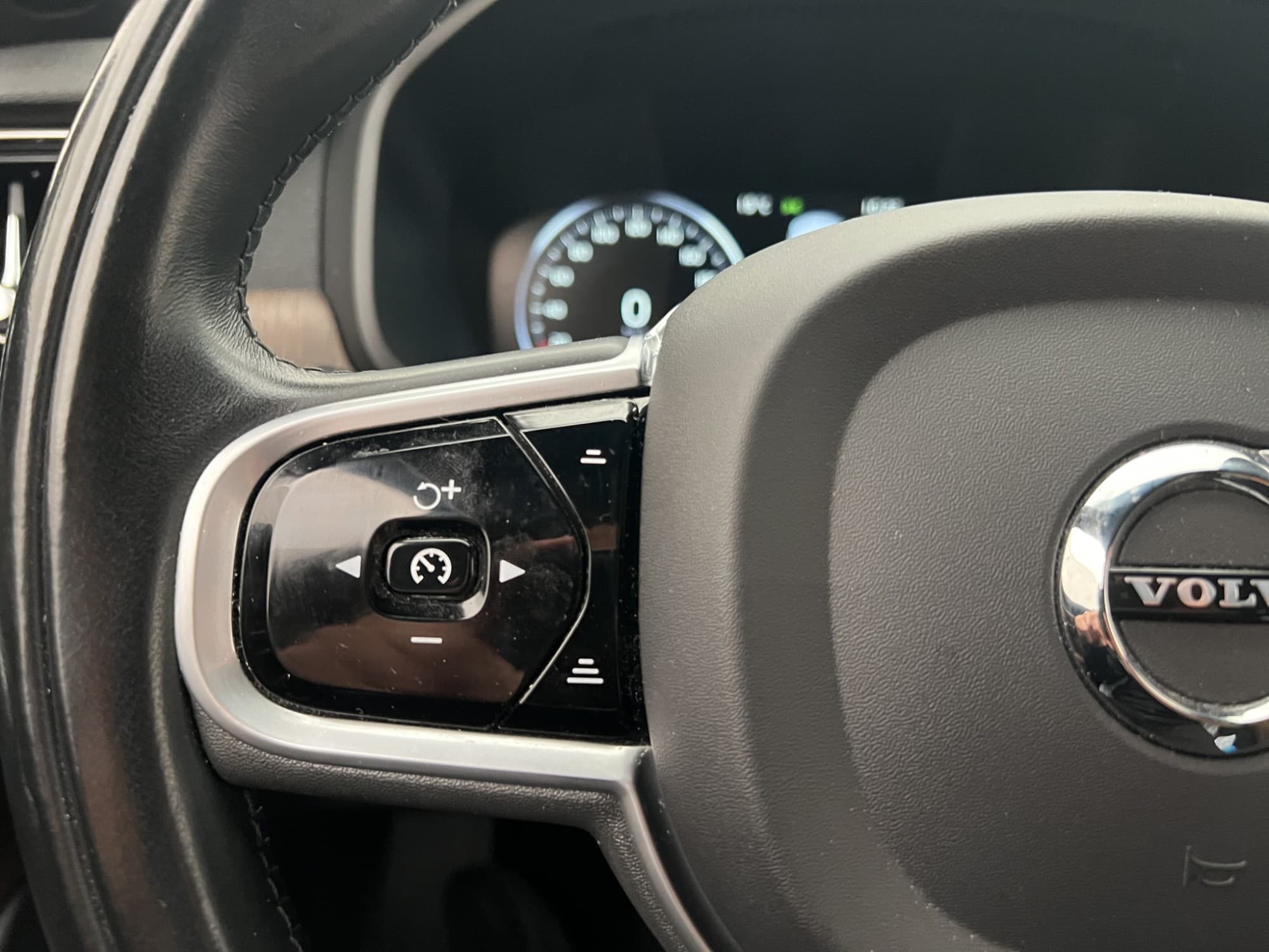 Volvo V90 Cross Country D4 AWD Geartronic, 8-trinn, 190hk, 2021