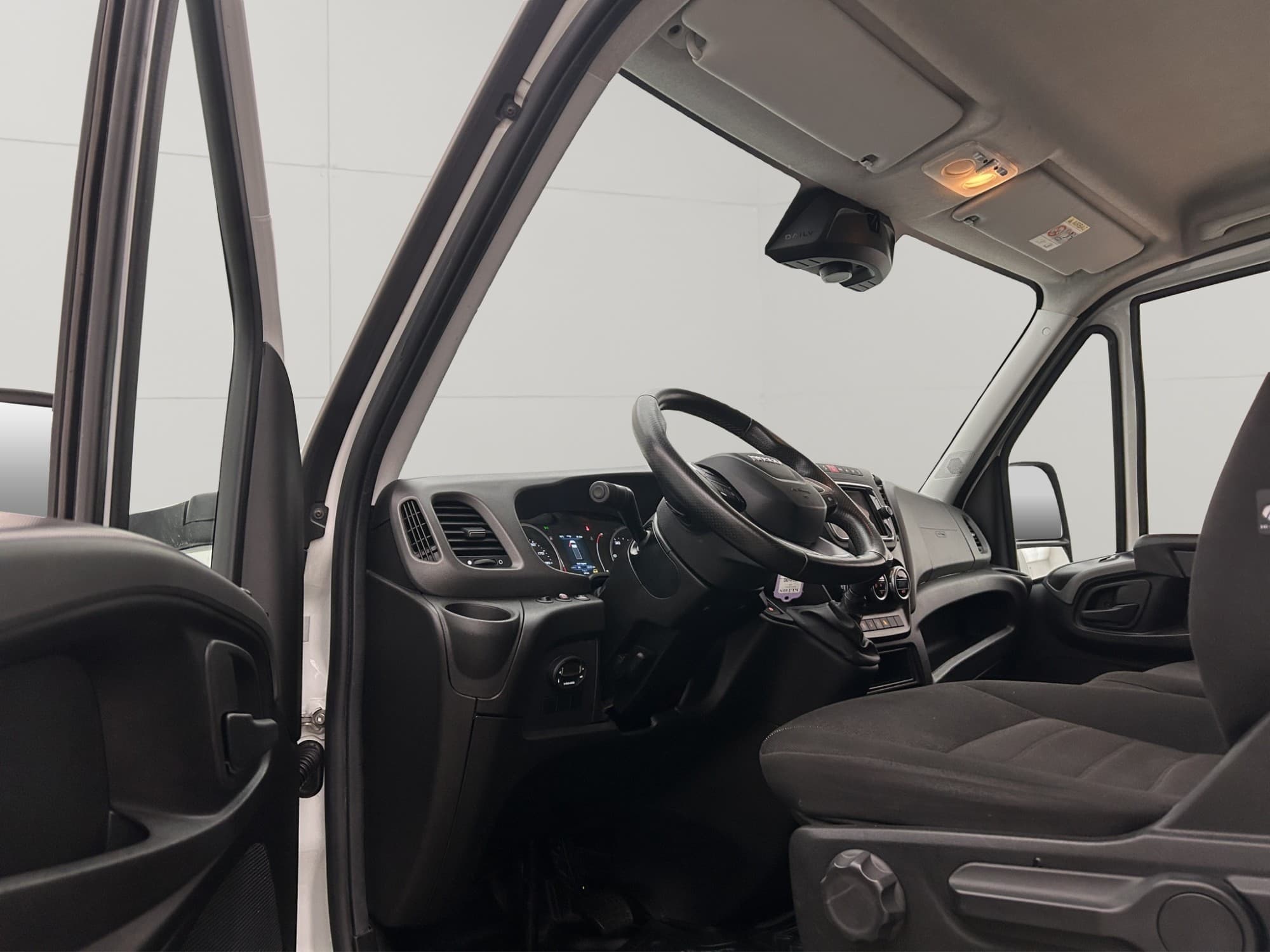 Iveco Daily 35-160 Chassis Cab 2.3 JTD Hi-Matic, 156hp, 2022