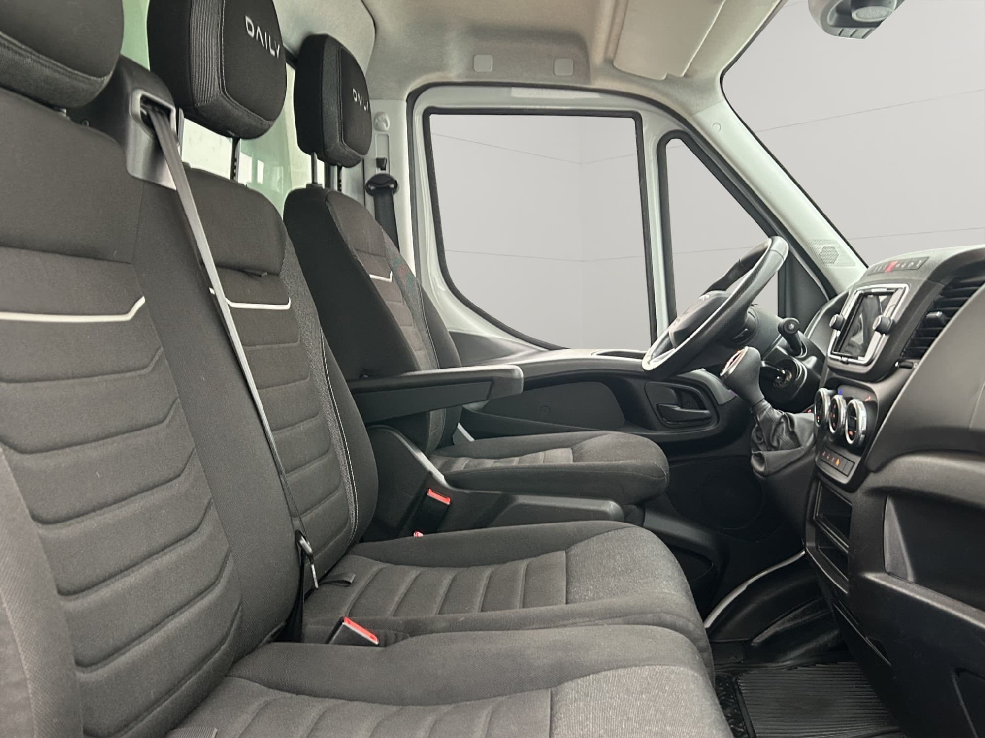 Iveco Daily 35-160 Chassis Cab 2.3 JTD Hi-Matic, 156hp, 2022