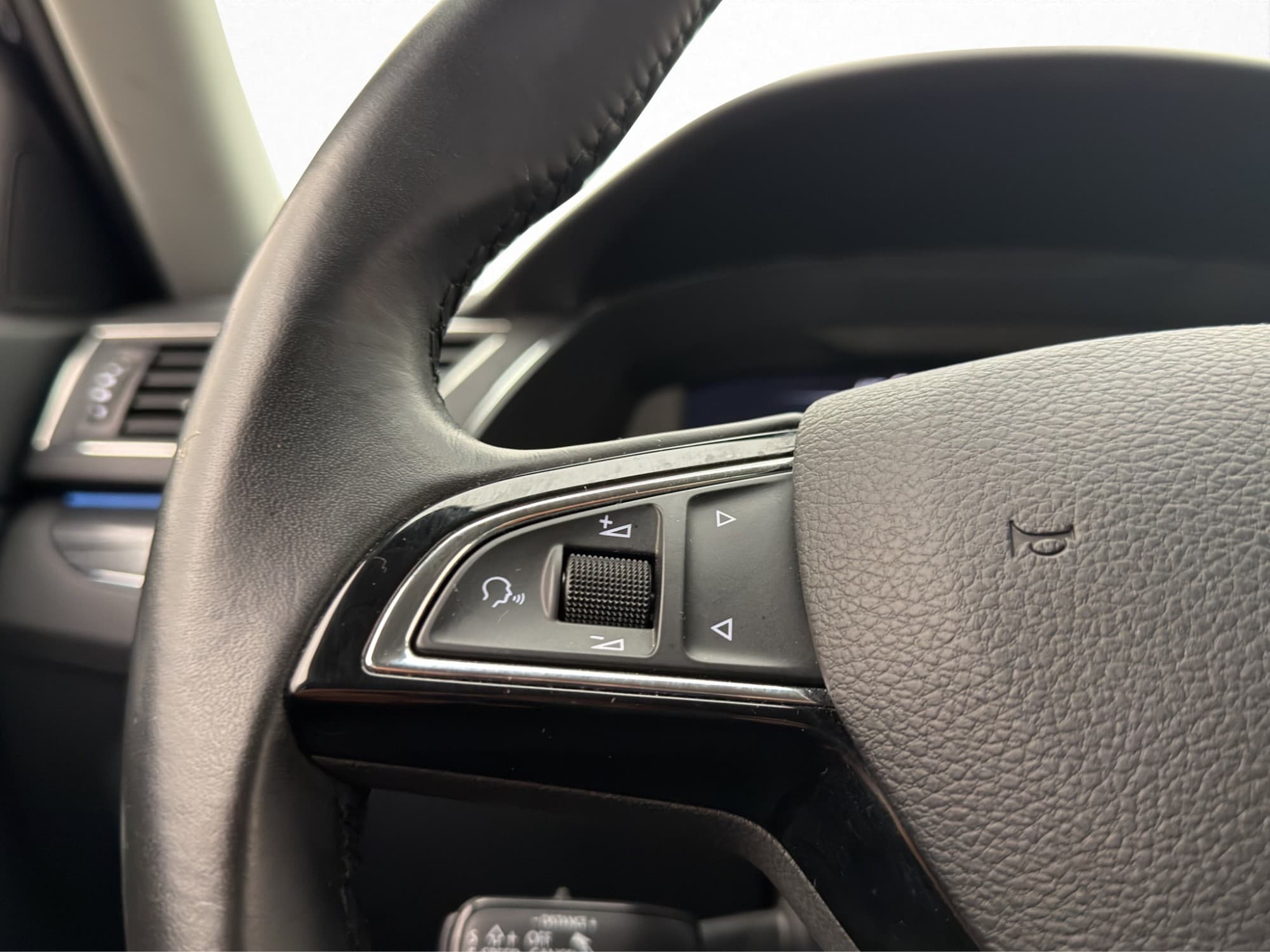 Škoda Superb iV Combi 1.4 TSI iV DSG Sequential, 218hp, 2020