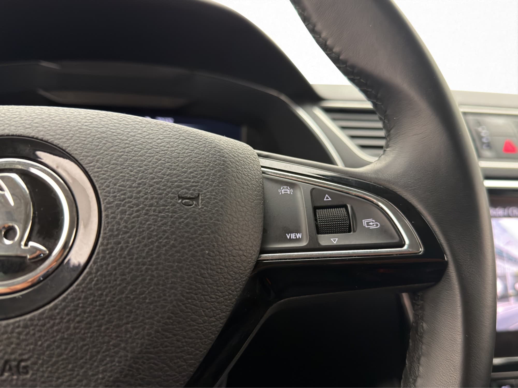 Škoda Superb iV Combi 1.4 TSI iV DSG Sequential, 218hp, 2020