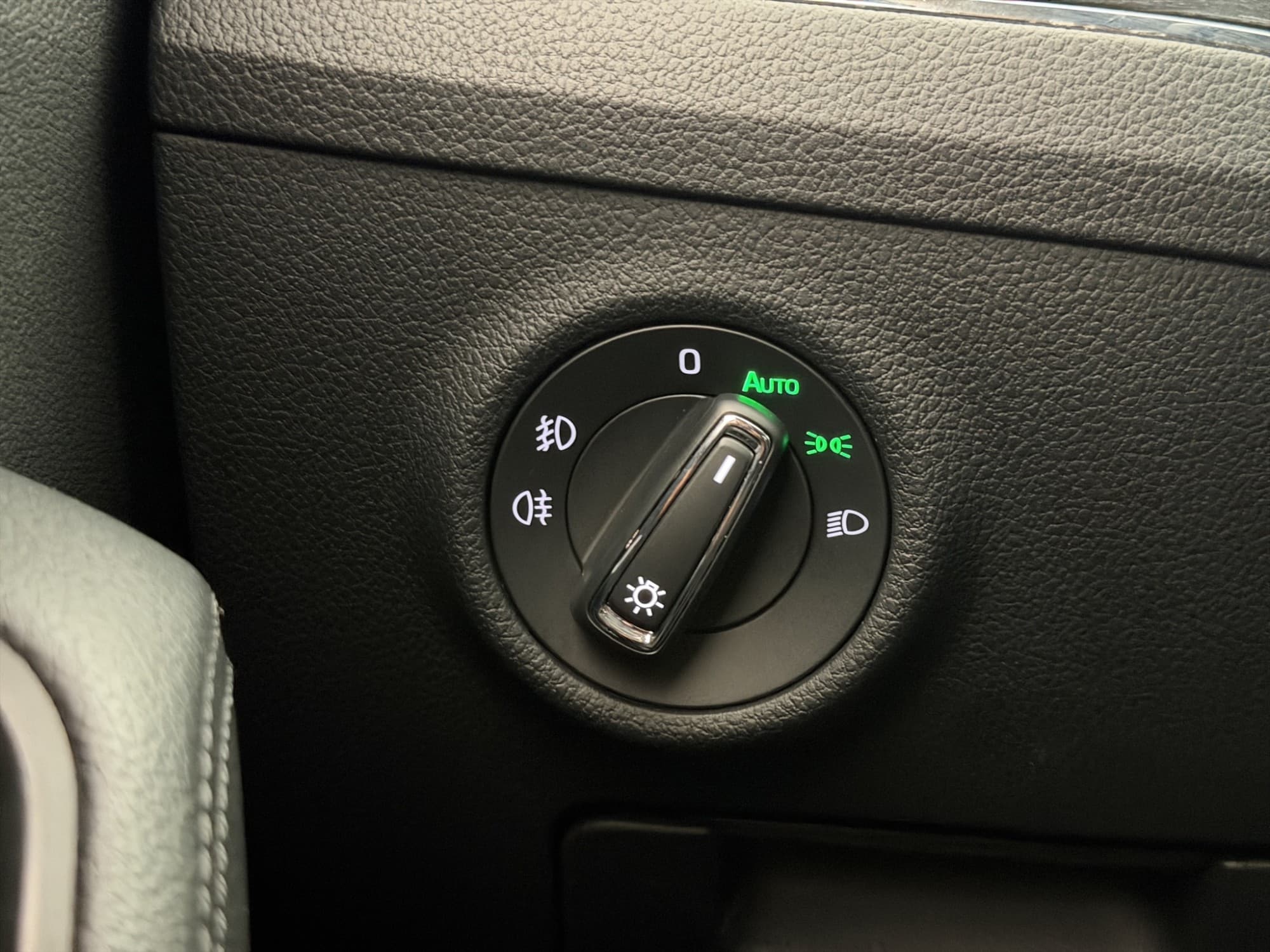 Škoda Superb iV Combi 1.4 TSI iV DSG Sequential, 218hp, 2020
