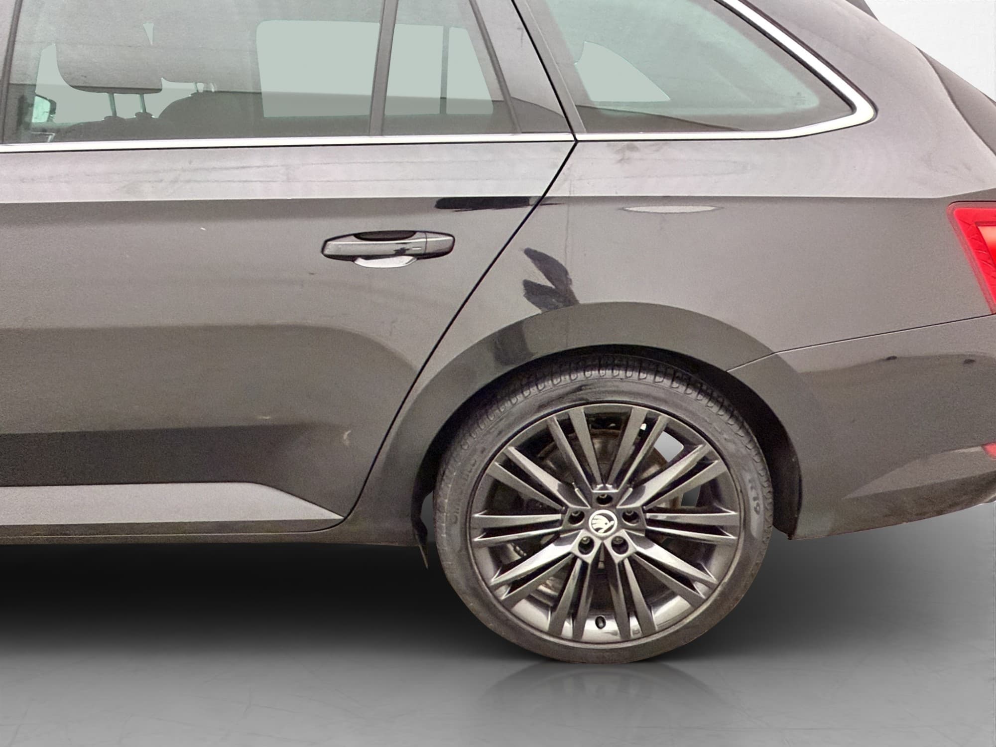 Škoda Superb iV Combi 1.4 TSI iV DSG Sequential, 218hp, 2020