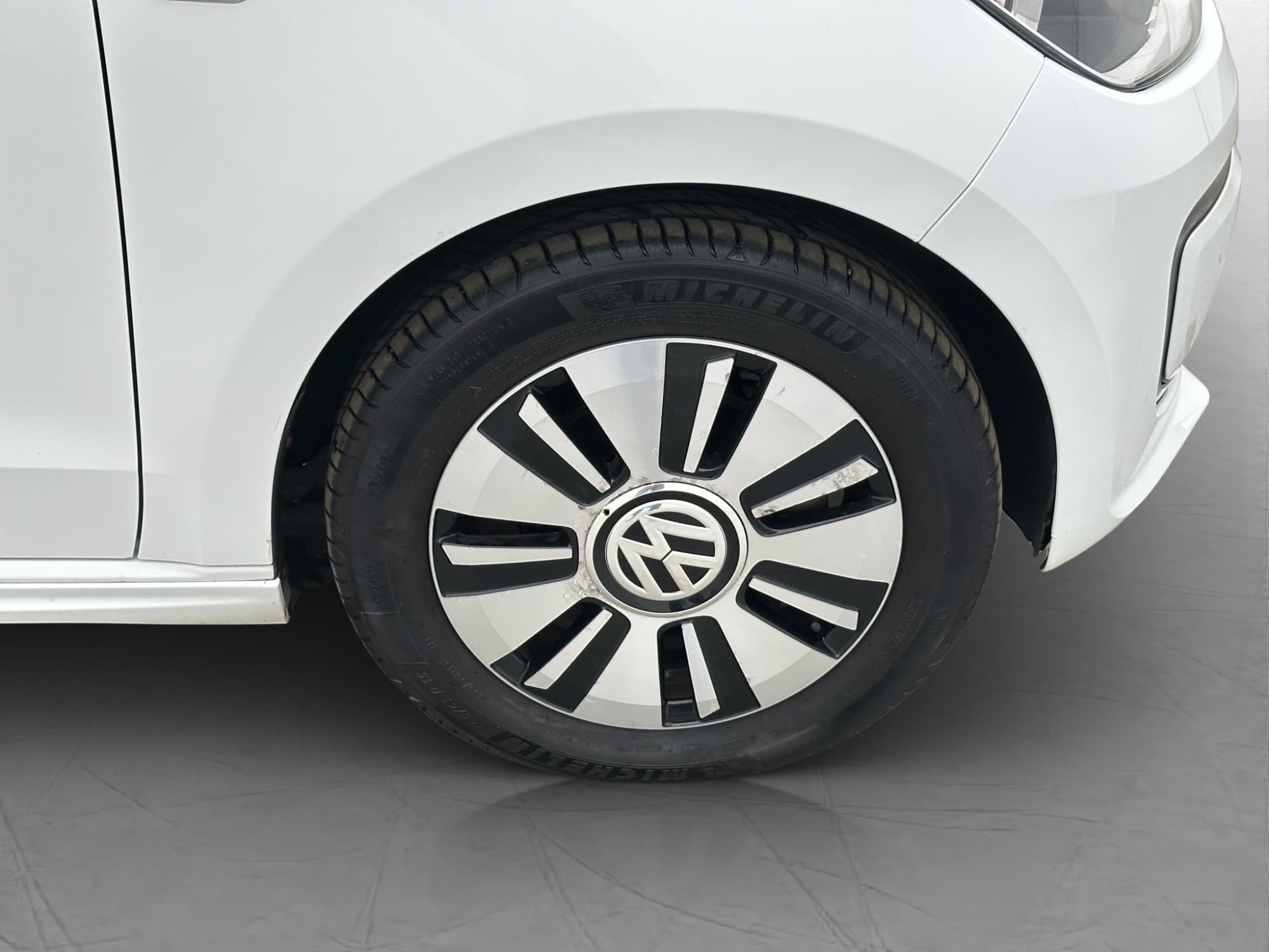 Volkswagen e-up!, 82ps, 2014
