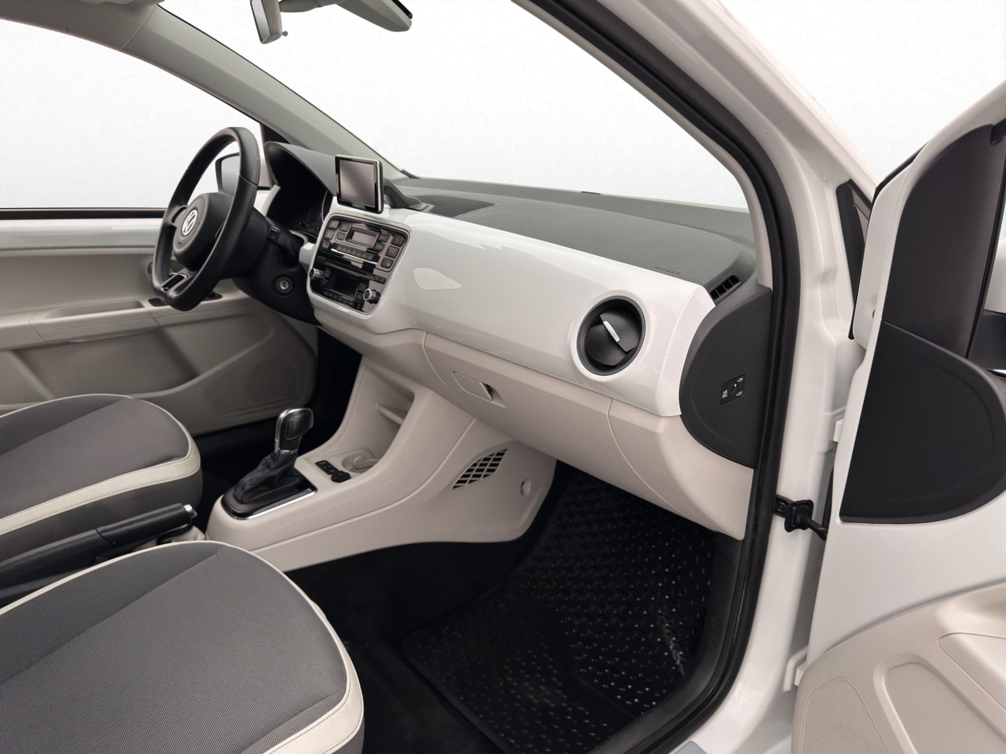 Volkswagen e-up!, 82ps, 2014