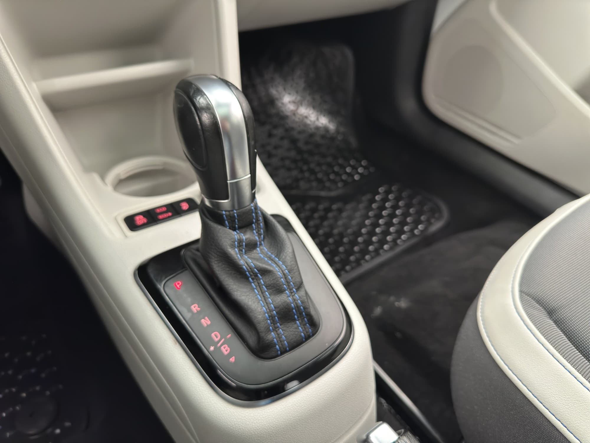Volkswagen e-up!, 82ps, 2014