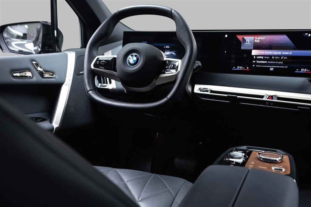 BMW iX xDrive50, 524hk, 2023