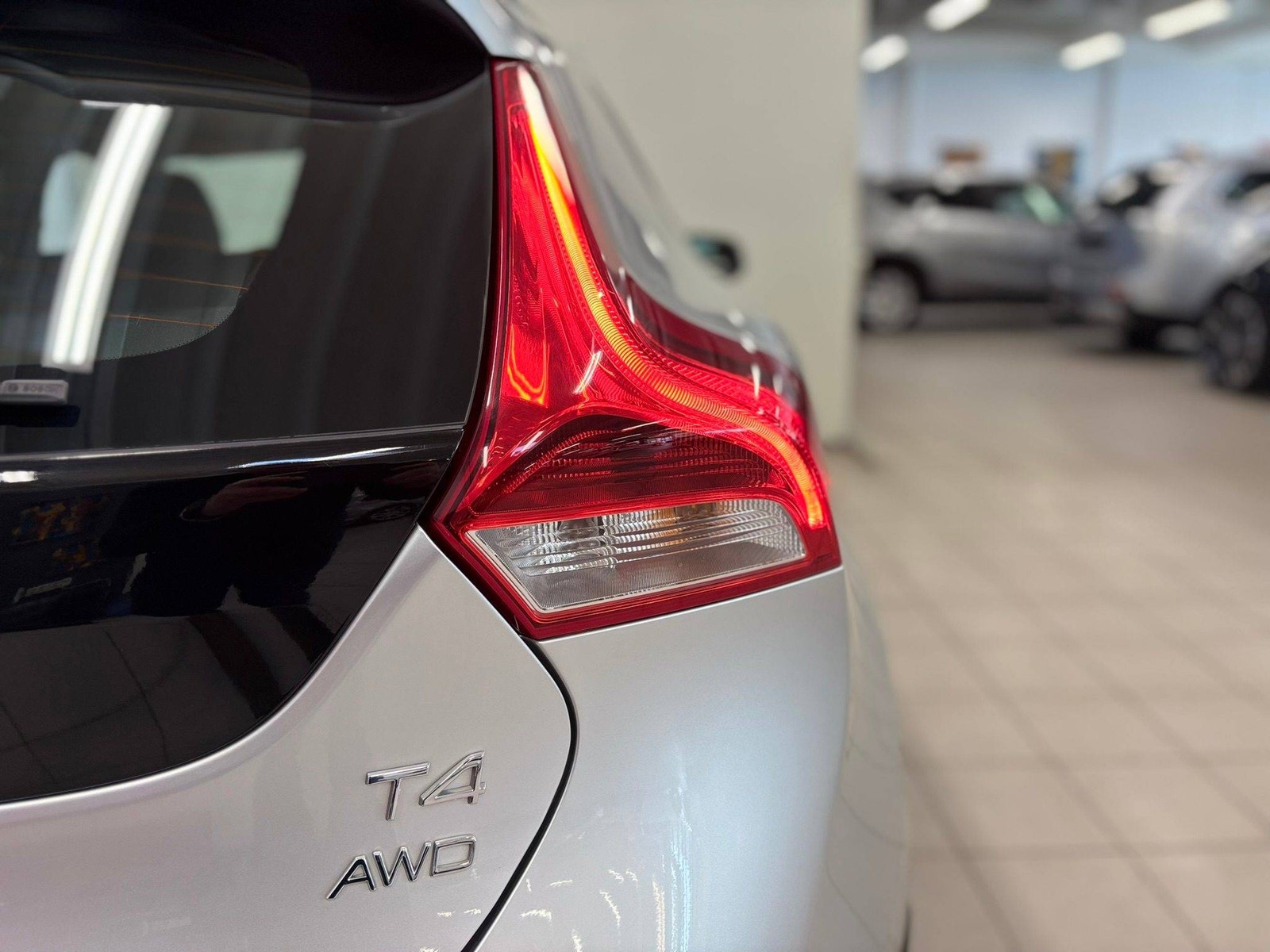 Volvo V40 Cross Country T4 AWD Geartronic, 6-trins, 180ps, 2014