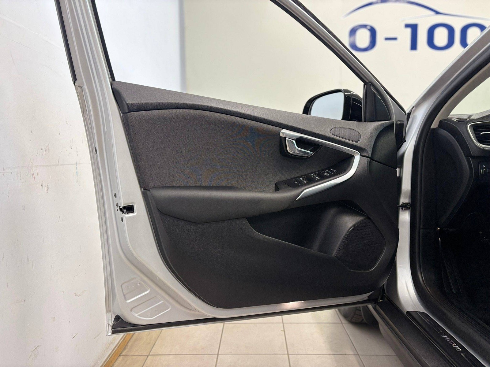 Volvo V40 Cross Country T4 AWD Geartronic, 6-trins, 180ps, 2014
