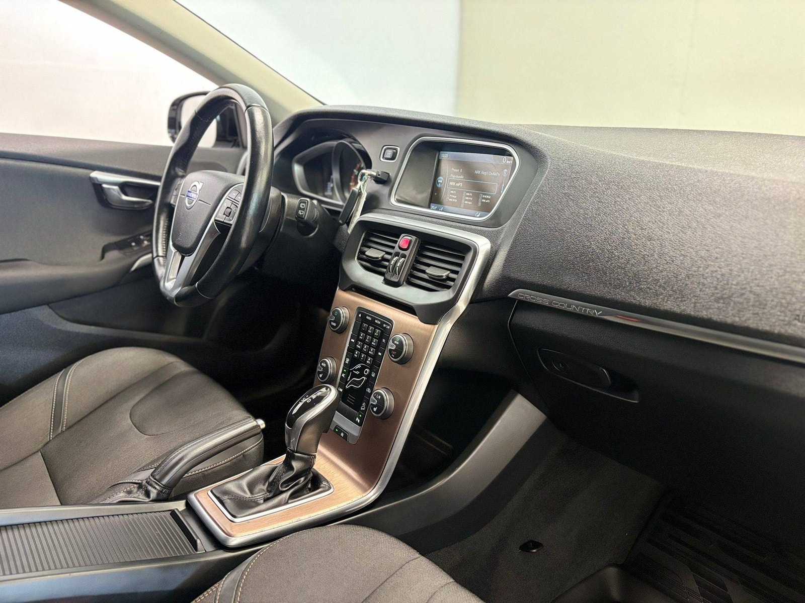 Volvo V40 Cross Country T4 AWD Geartronic, 6-trins, 180ps, 2014