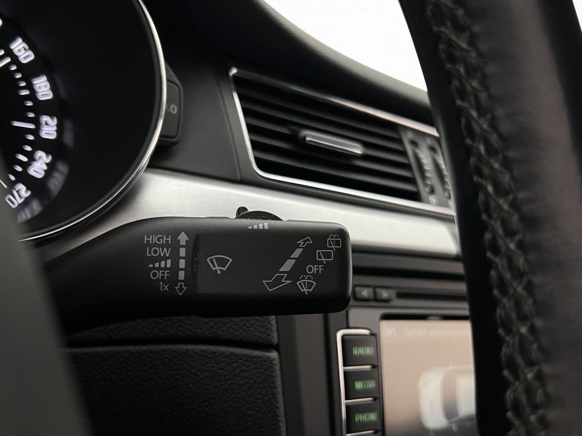 Škoda Superb Combi 2.0 TDI 4x4 DSG Sequential, 6-trins, 170ps, 2015