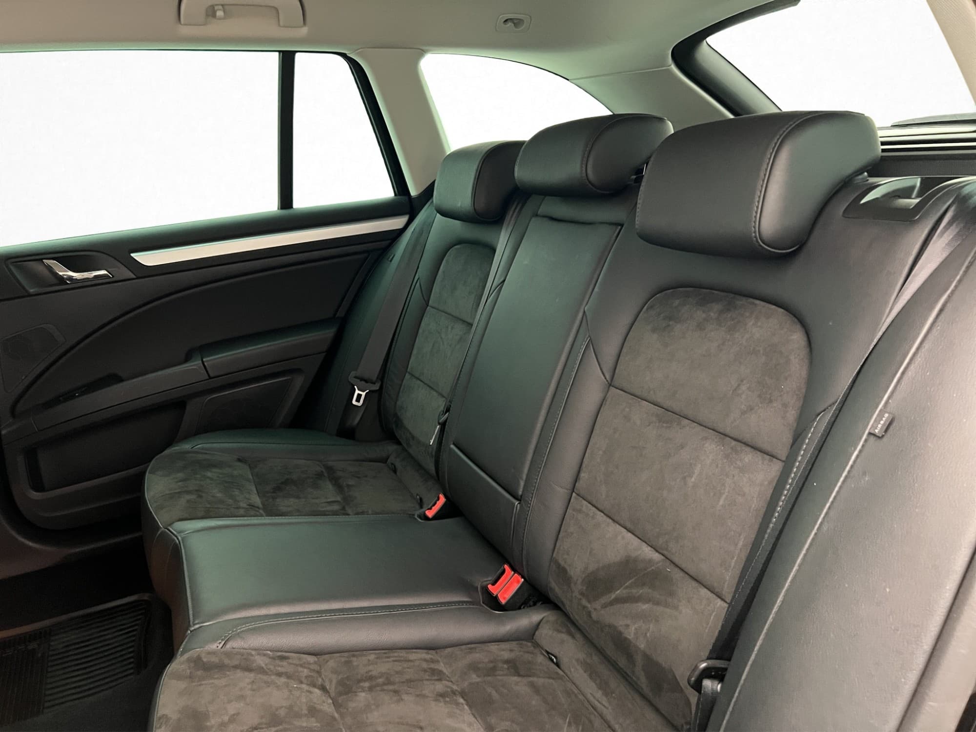 Škoda Superb Combi 2.0 TDI 4x4 DSG Sequential, 6-trins, 170ps, 2015