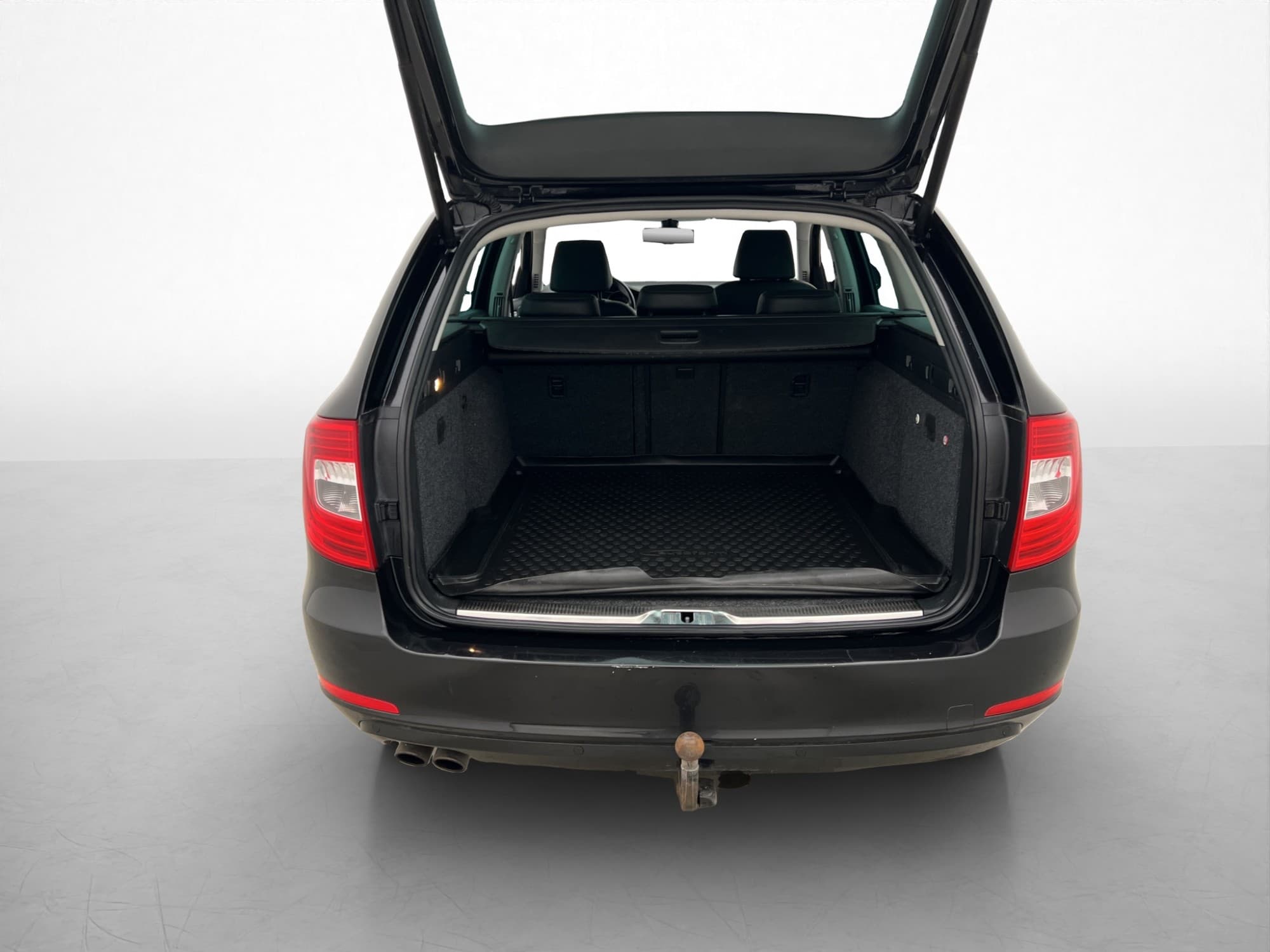 Škoda Superb Combi 2.0 TDI 4x4 DSG Sequential, 6-trins, 170ps, 2015