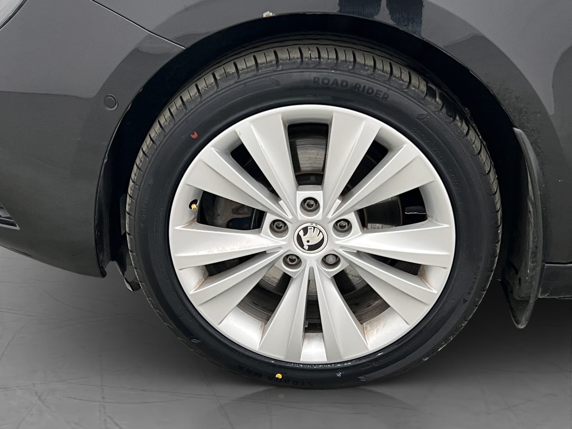 Škoda Superb Combi 2.0 TDI 4x4 DSG Sequential, 6-trins, 170ps, 2015