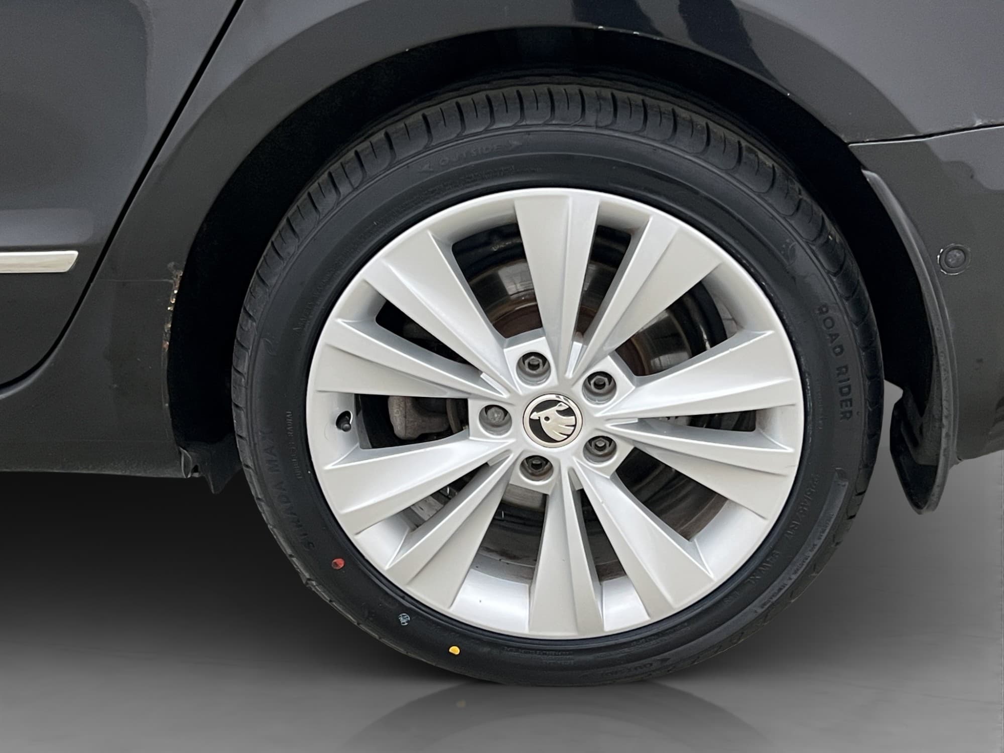 Škoda Superb Combi 2.0 TDI 4x4 DSG Sequential, 6-trins, 170ps, 2015