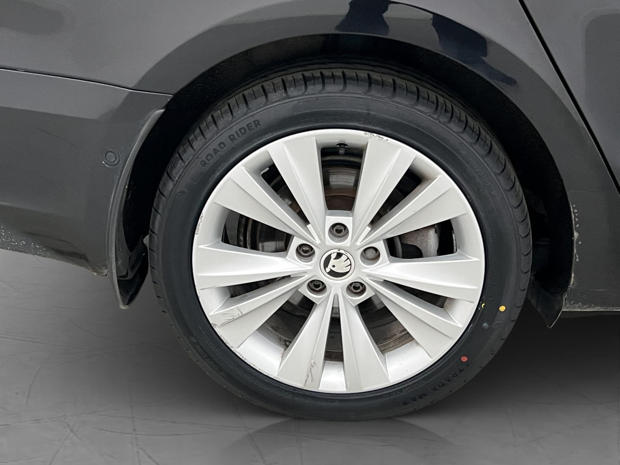 Škoda Superb Combi 2.0 TDI 4x4 DSG Sequential, 6-trins, 170ps, 2015