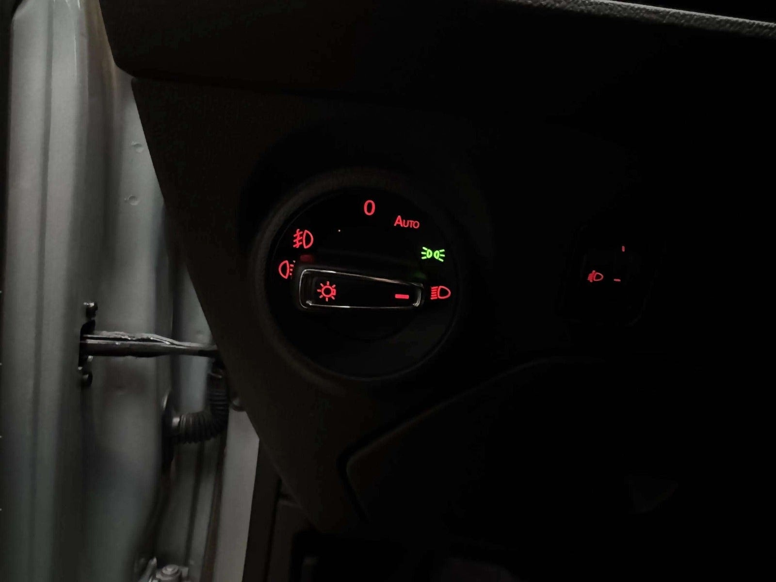 SEAT León ST 1.6 TDI DSG Sequential, 110hp, 2016