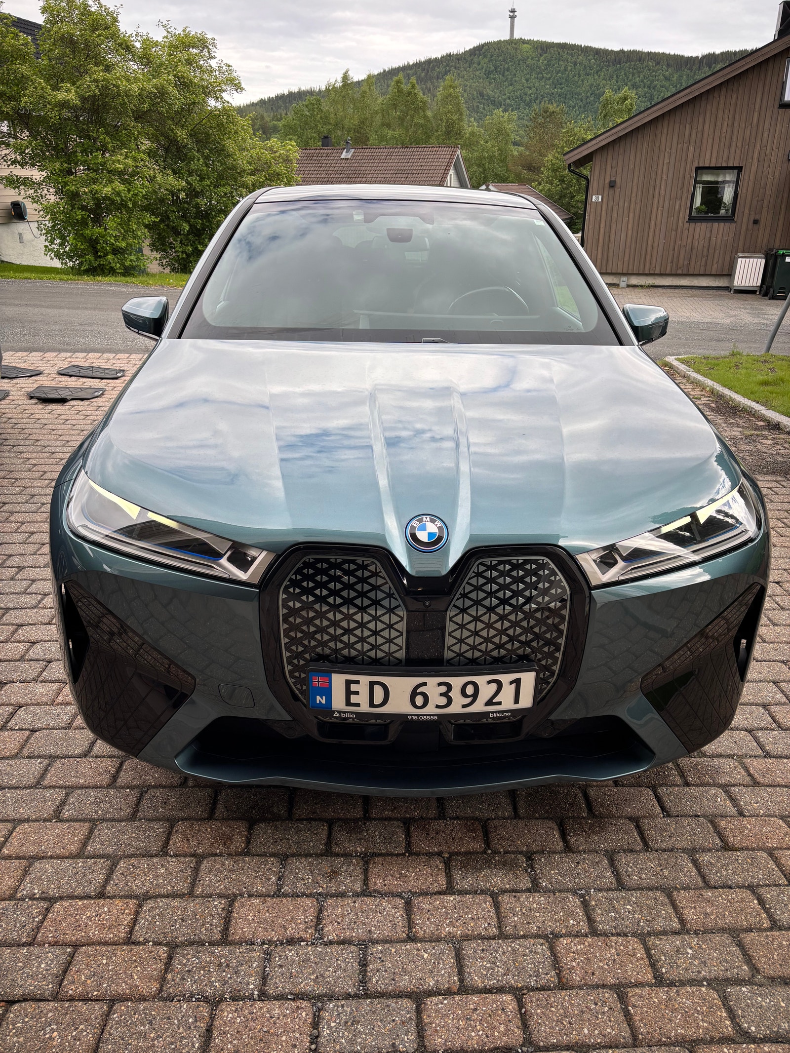 BMW iX xDrive40, 326ps, 2022