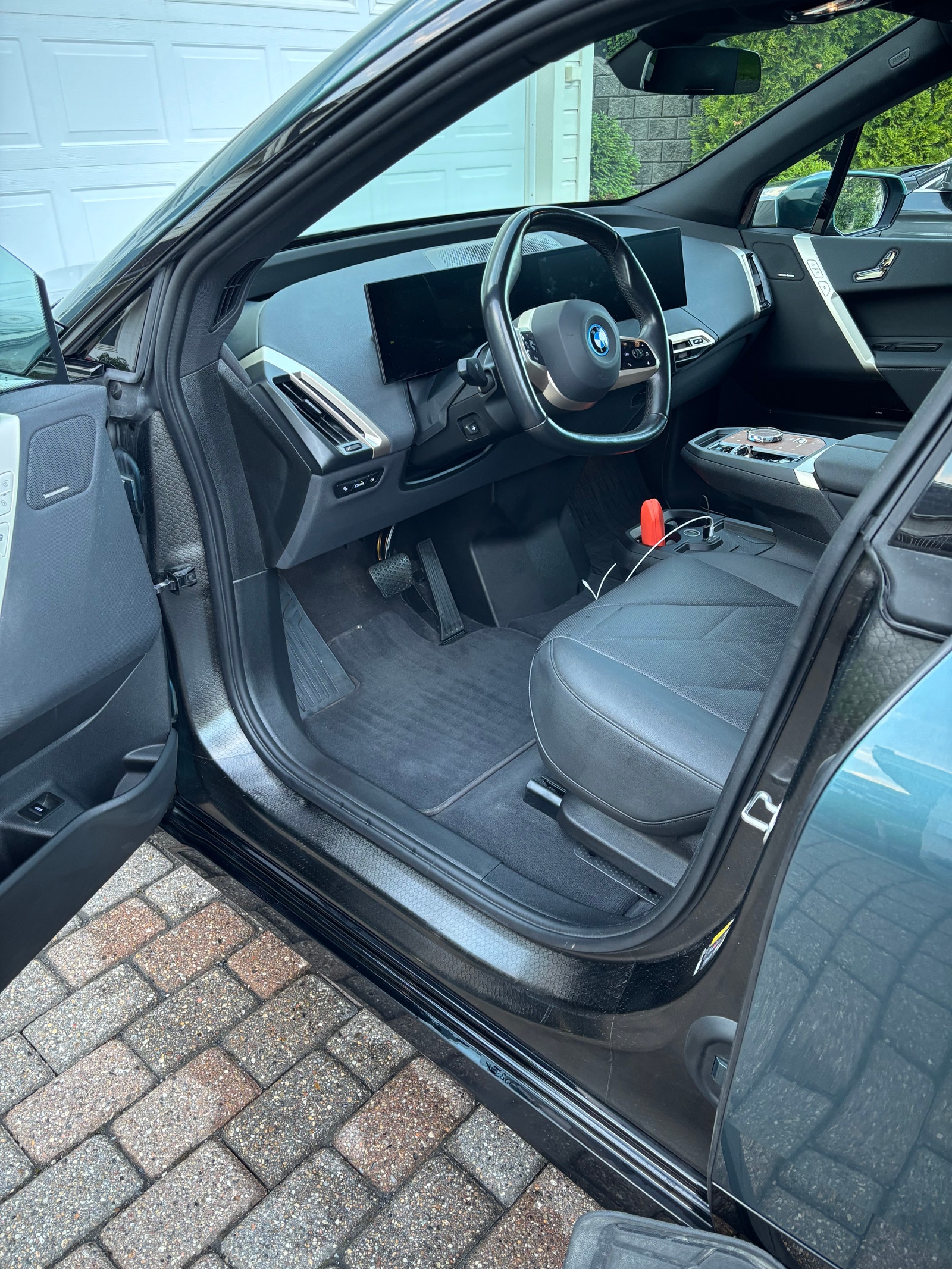 BMW iX xDrive40, 326ps, 2022