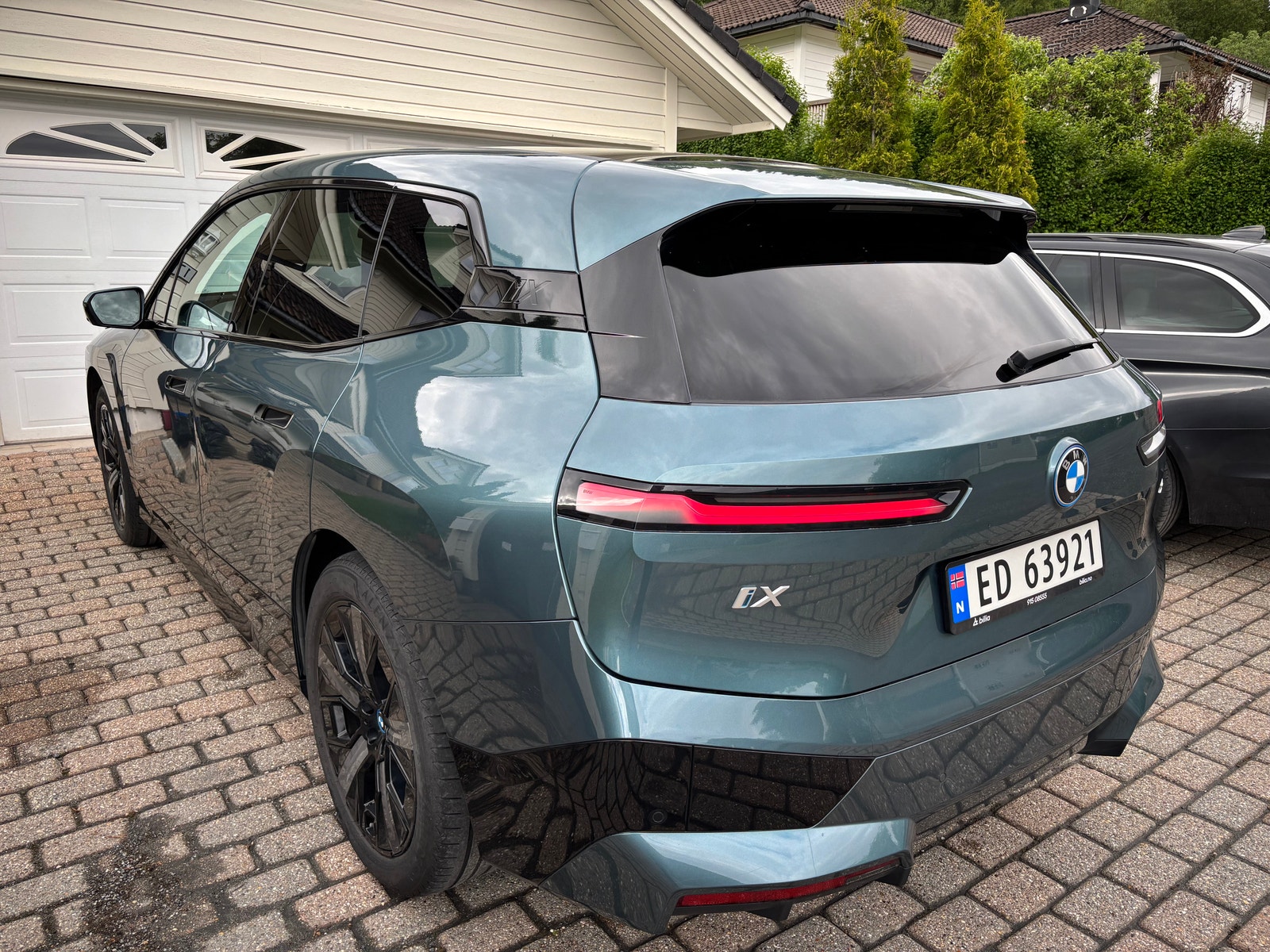 BMW iX xDrive40, 326ps, 2022
