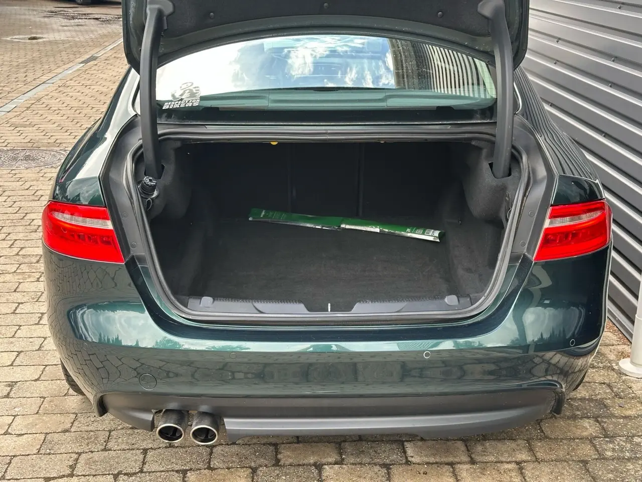 Jaguar XE 20d Automatic, 180hp, 2017