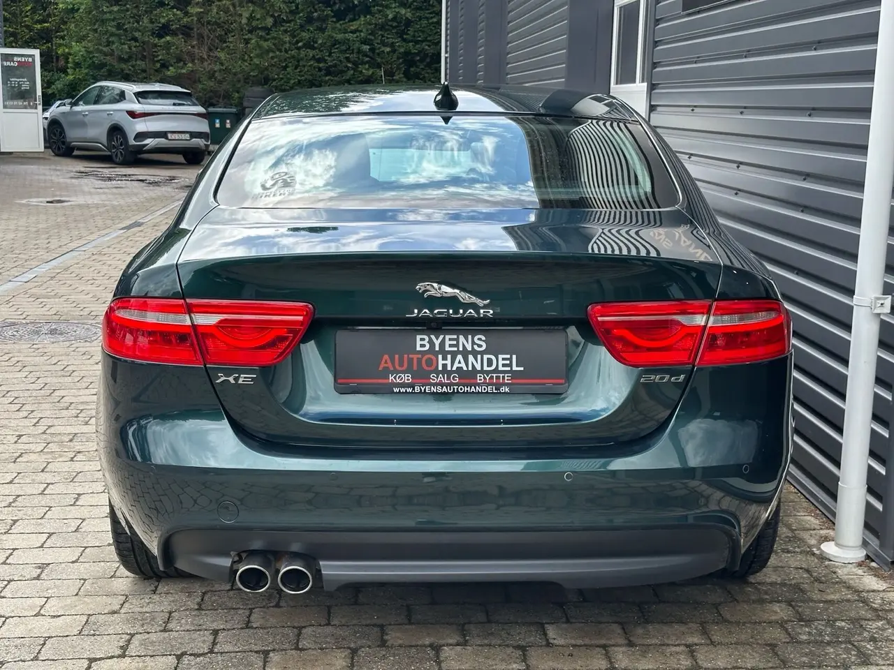 Jaguar XE 20d Automatic, 180hp, 2017