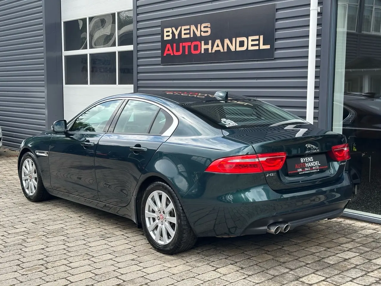 Jaguar XE 20d Automatic, 180hp, 2017