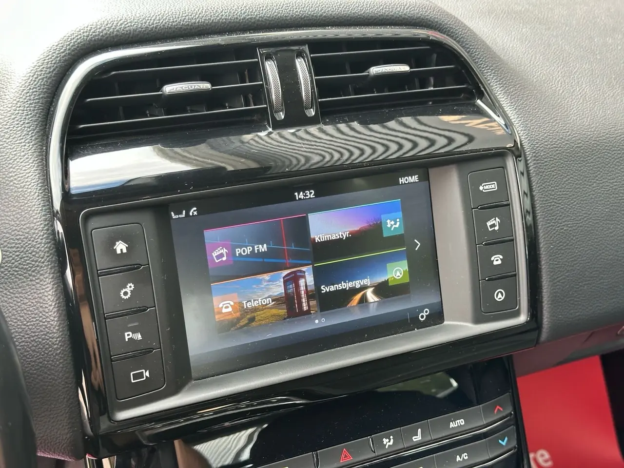 Jaguar XE 20d Automatic, 180hp, 2017