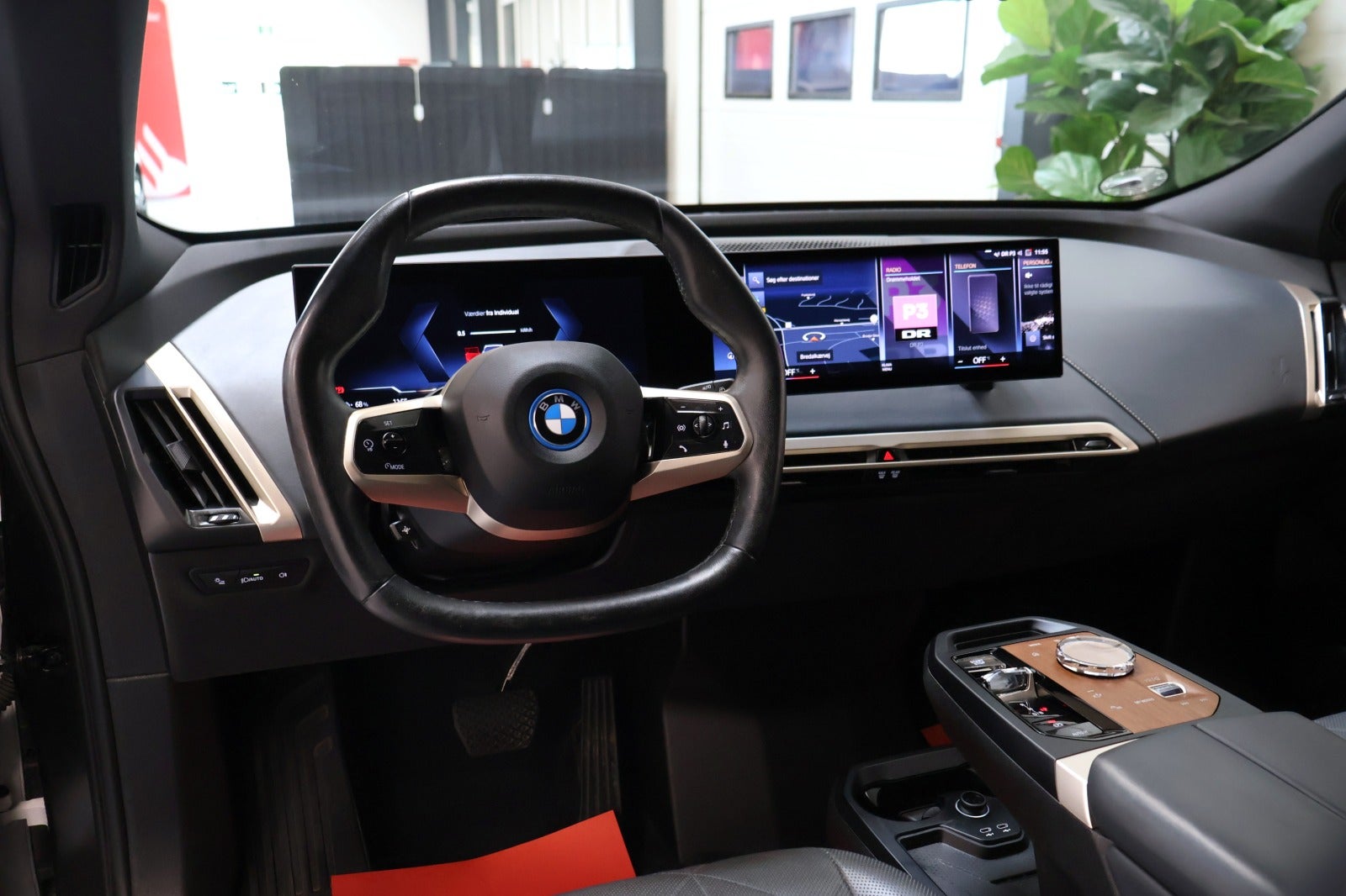 BMW iX xDrive40, 326hp, 2022