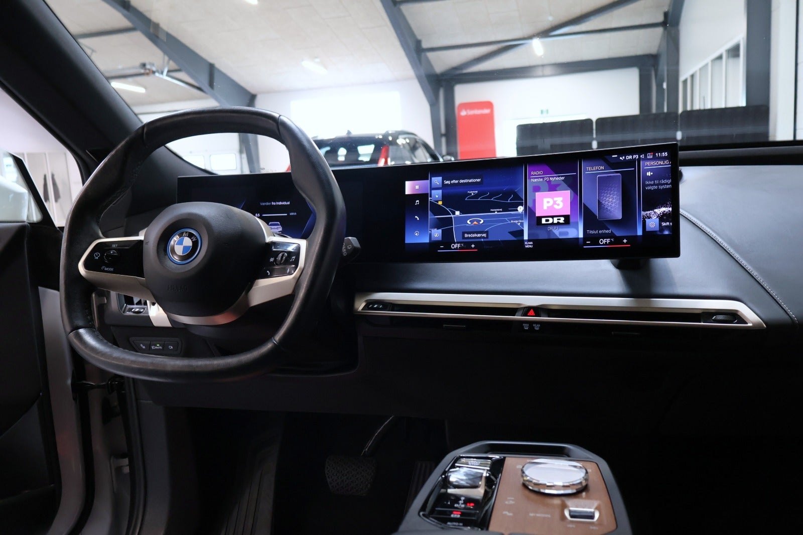 BMW iX xDrive40, 326hp, 2022