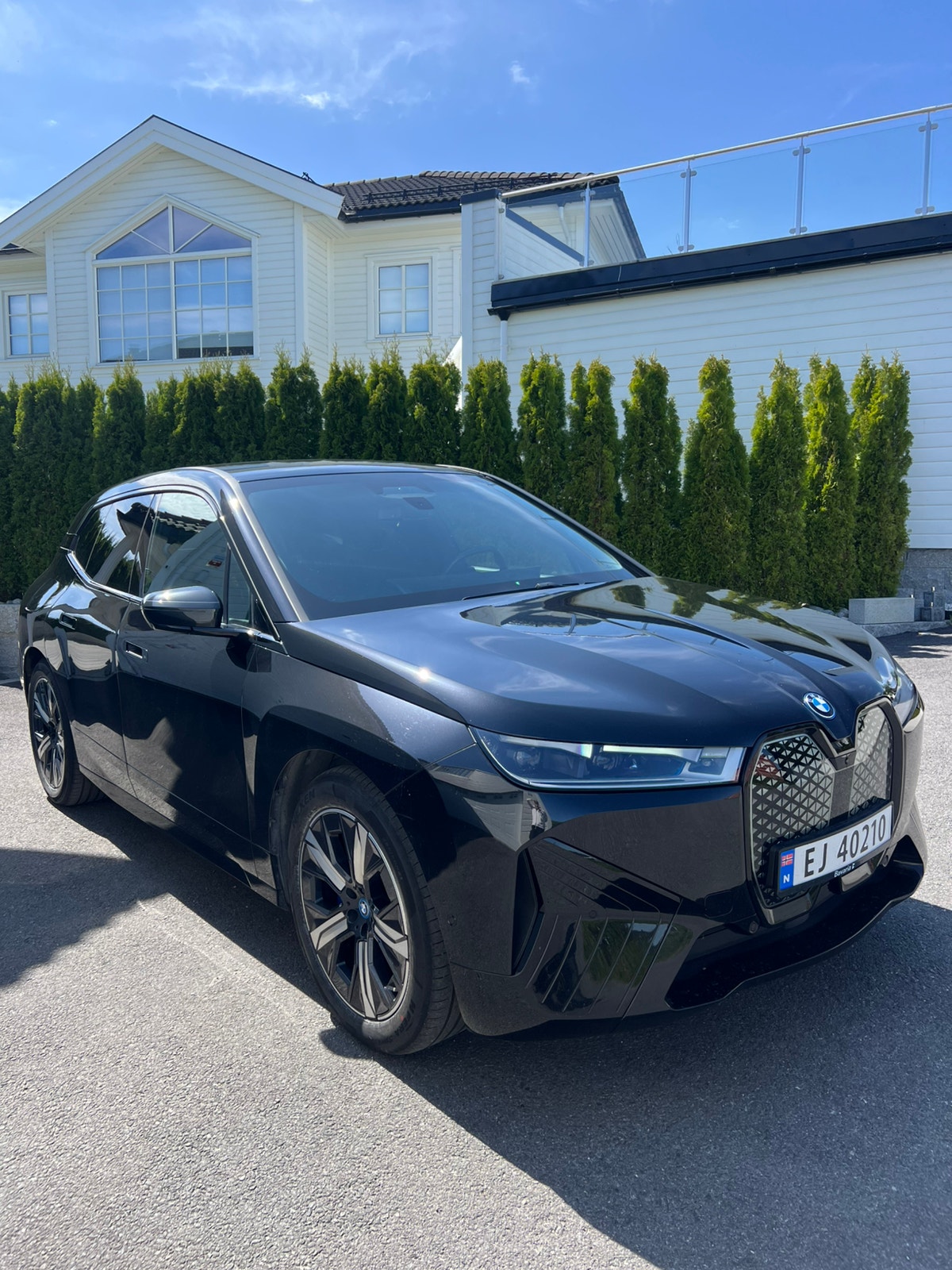 BMW iX xDrive40, 326hk, 2023