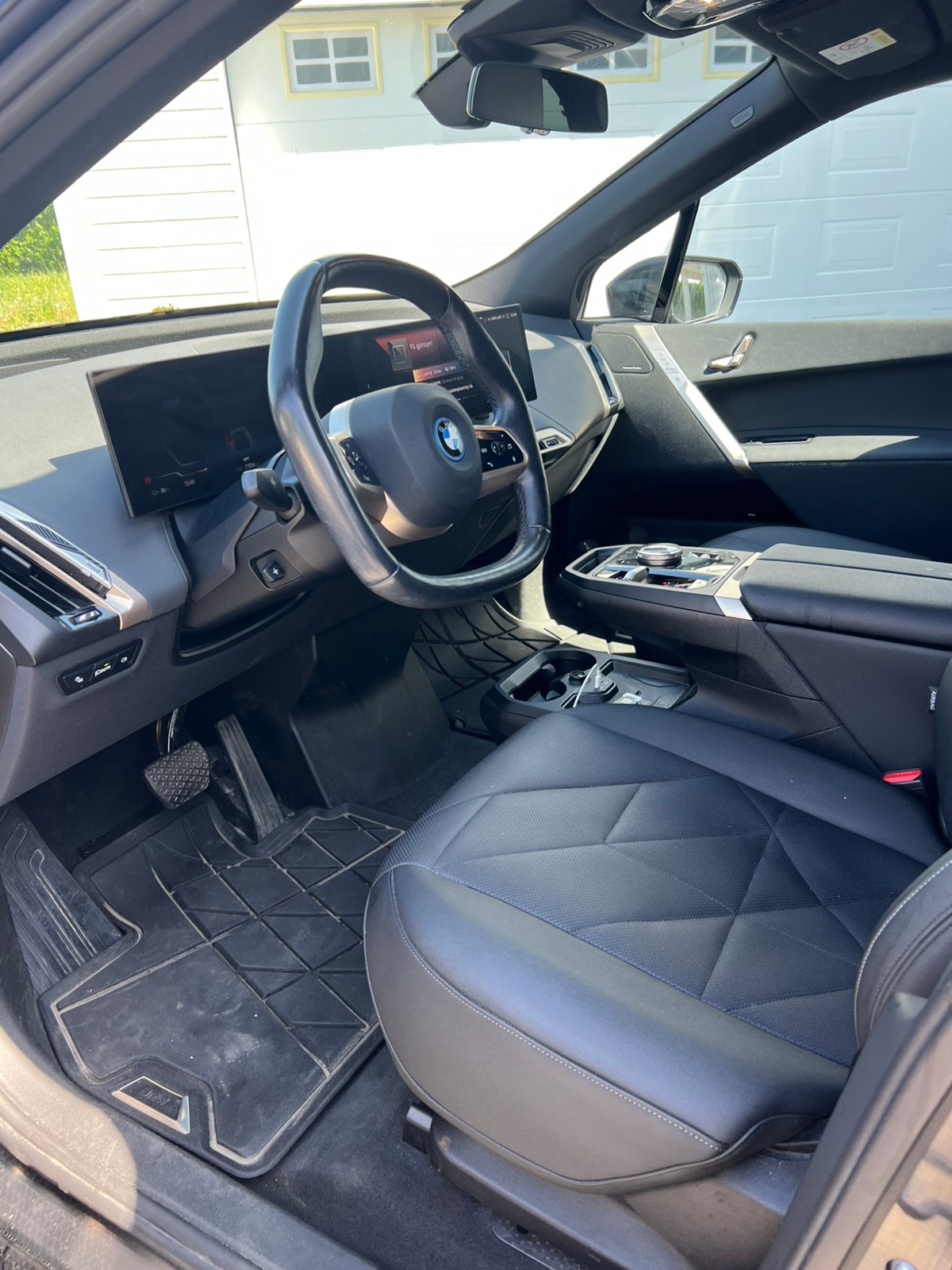 BMW iX xDrive40, 326hk, 2023